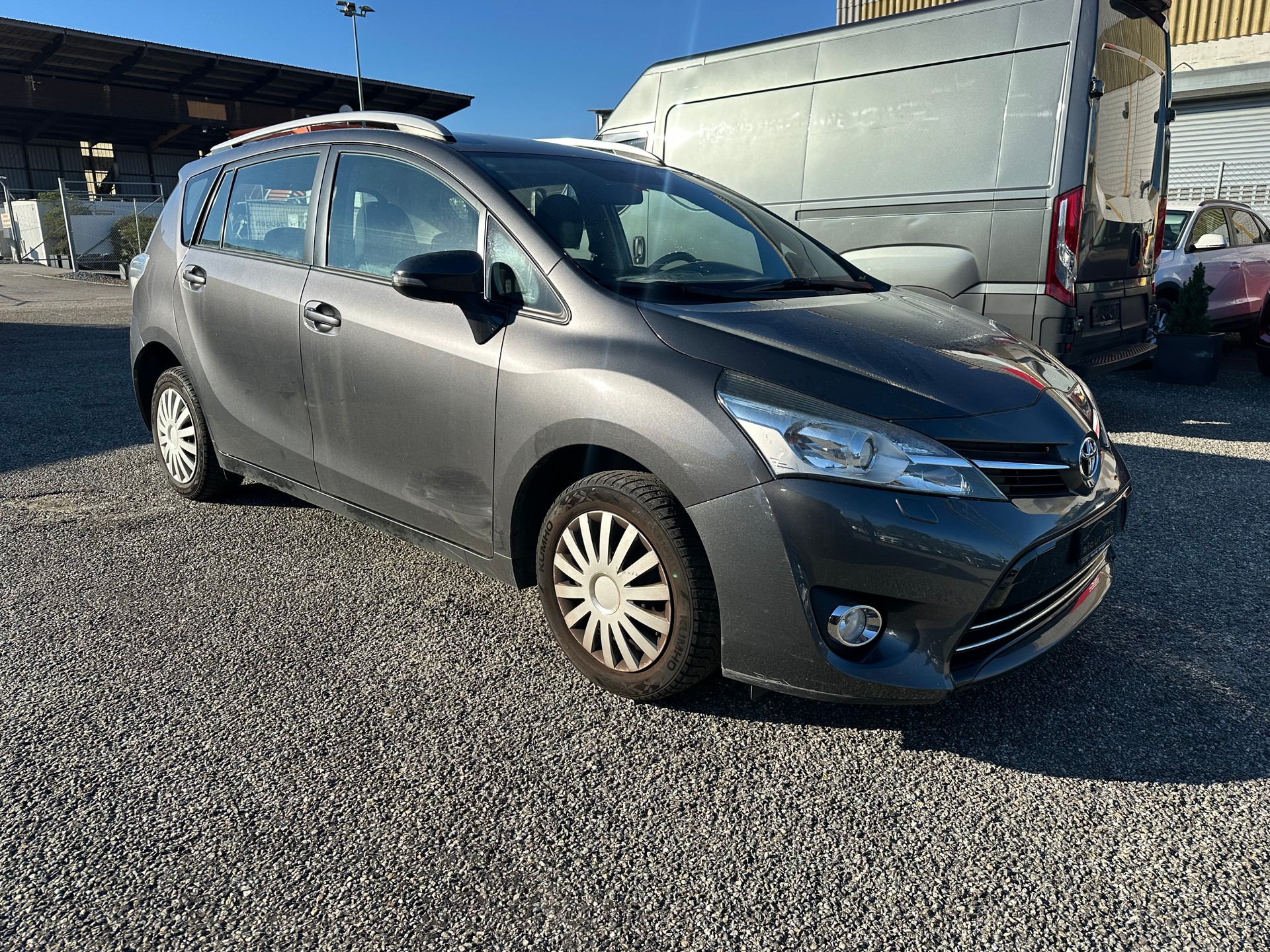 TOYOTA Verso 1.8 Luna-image-1