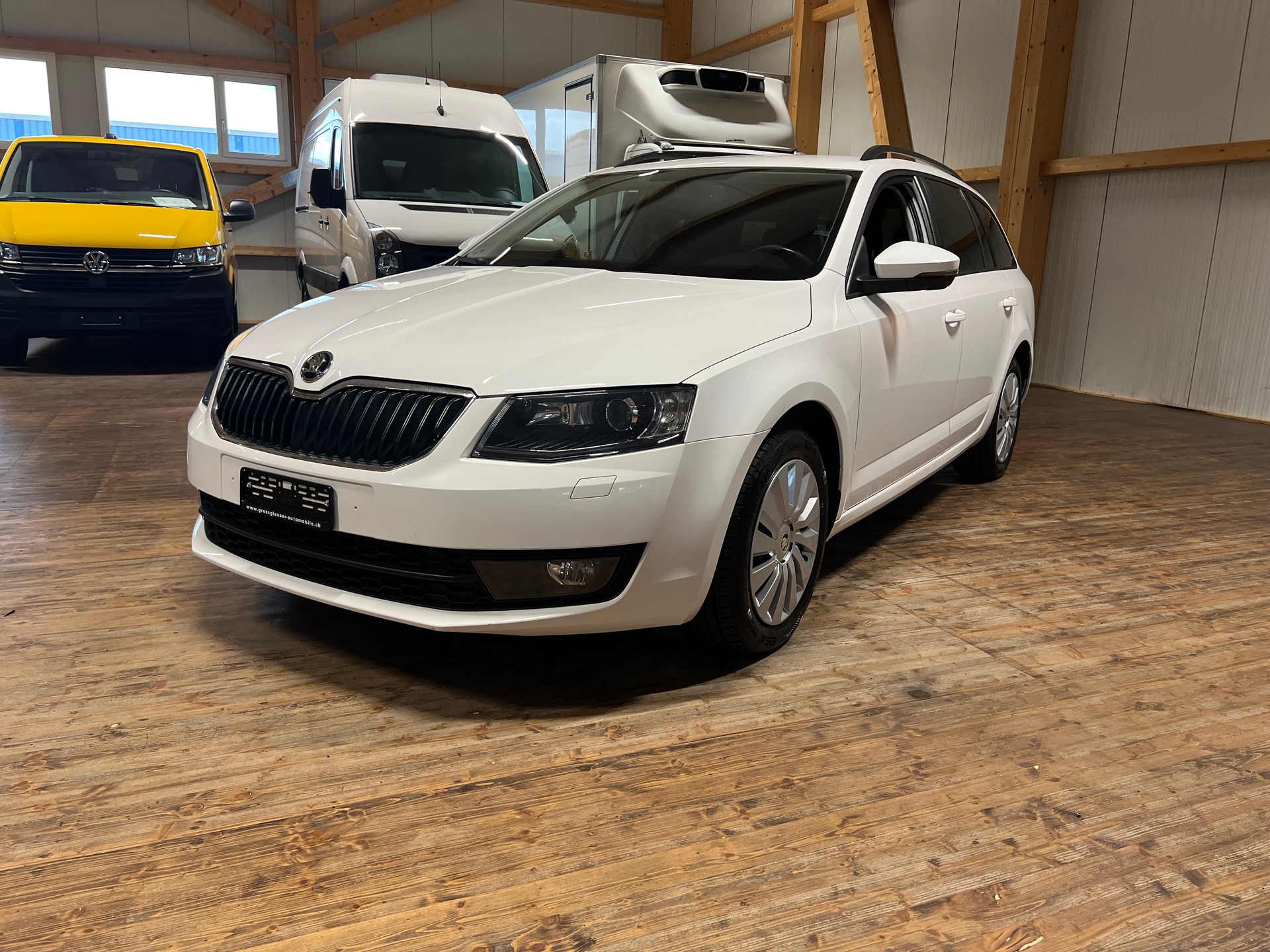 SKODA Octavia Combi 2.0 TDI Style 4x4-image-0