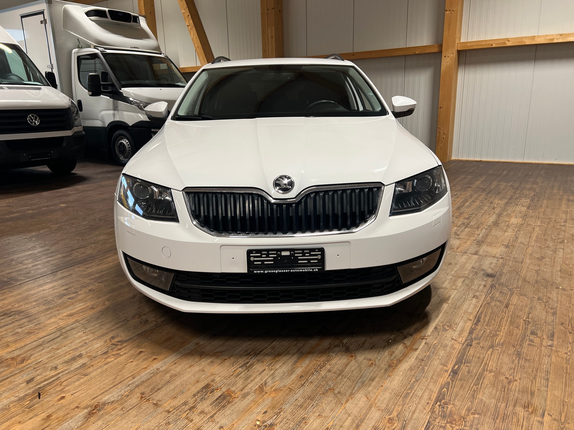 SKODA Octavia Combi 2.0 TDI Style 4x4-image-1