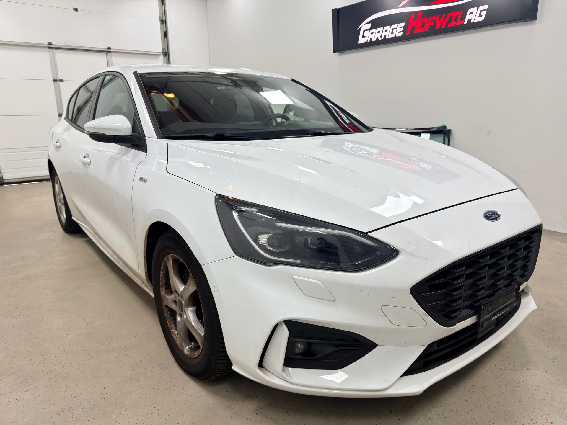 FORD Focus 1.0 SCTi Active-image-1
