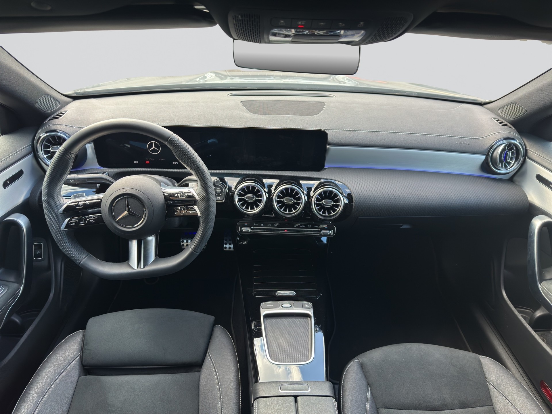 MERCEDES-BENZ CLA 220 d 8G-DCT AMG Edition-image-13