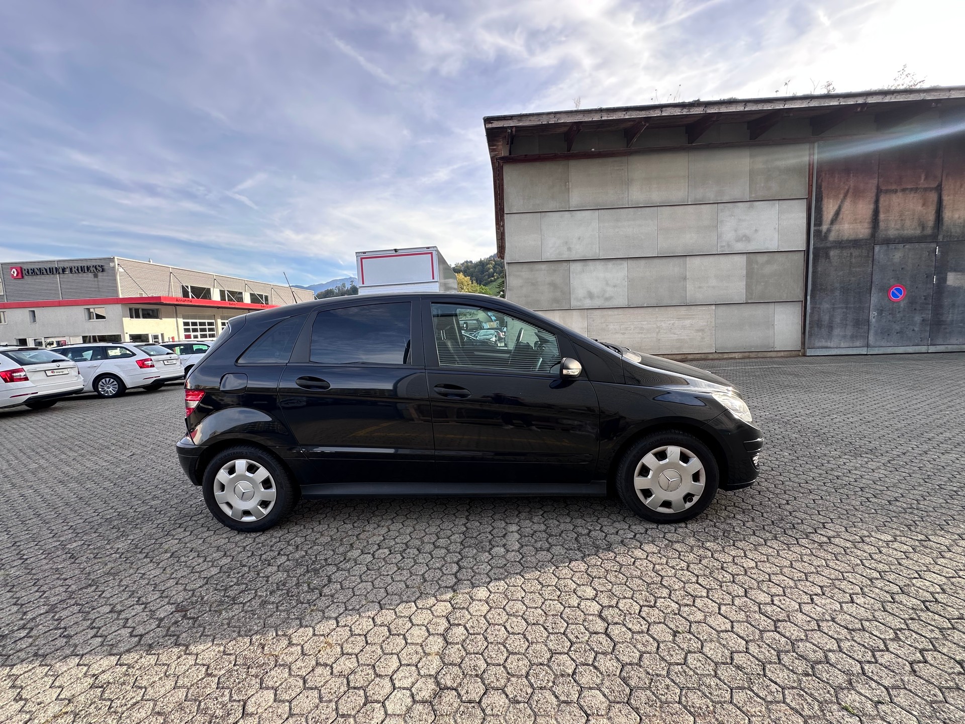 MERCEDES-BENZ B 180 CDI Klima, Multitasking Lenkrad, Parksensoren-image-3