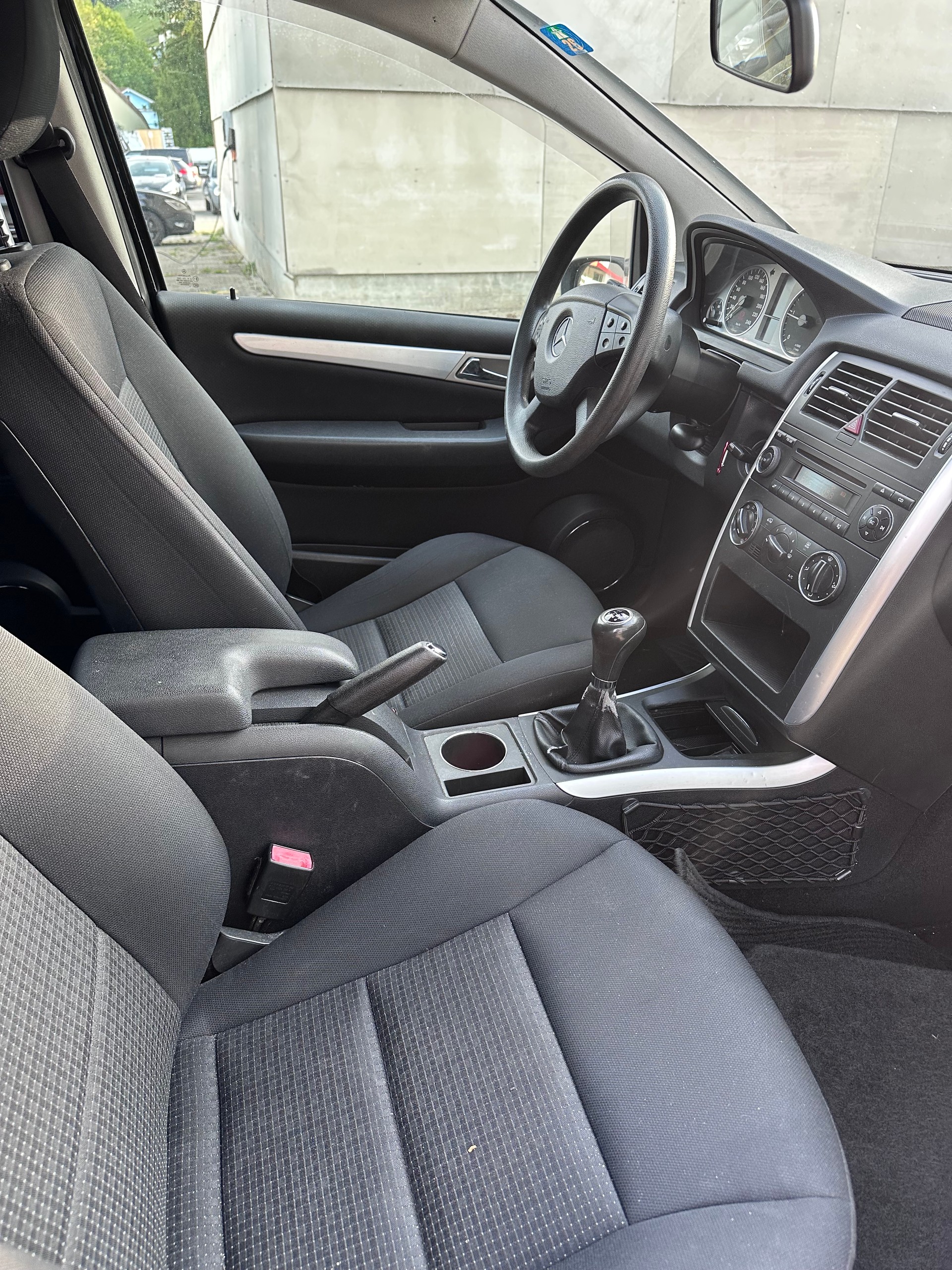 MERCEDES-BENZ B 180 CDI Klima, Multitasking Lenkrad, Parksensoren-image-9