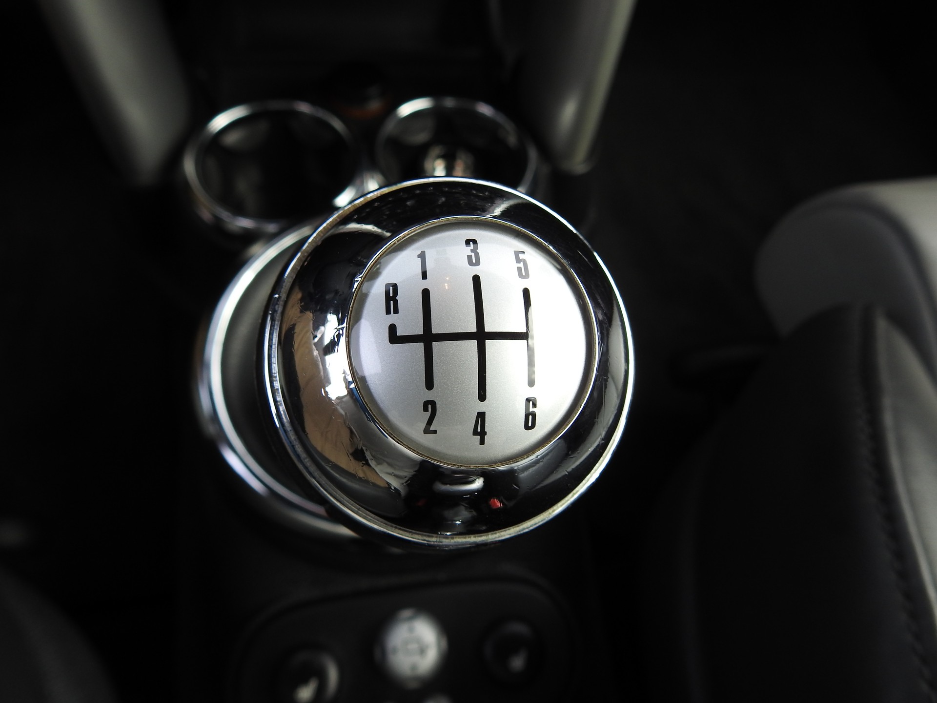 MINI Cooper S John Cooper Works Cabriolet-image-19