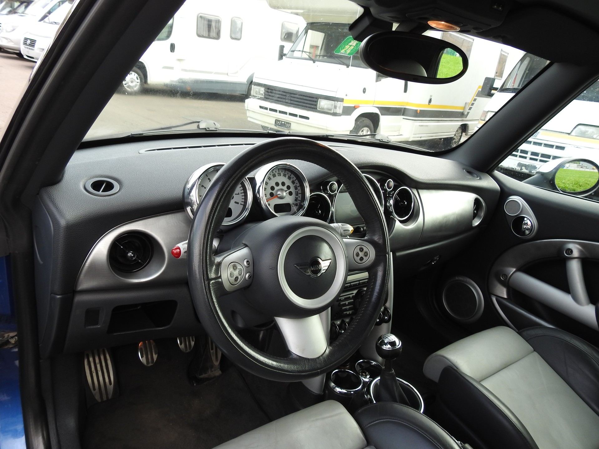 MINI Cooper S John Cooper Works Cabriolet-image-12