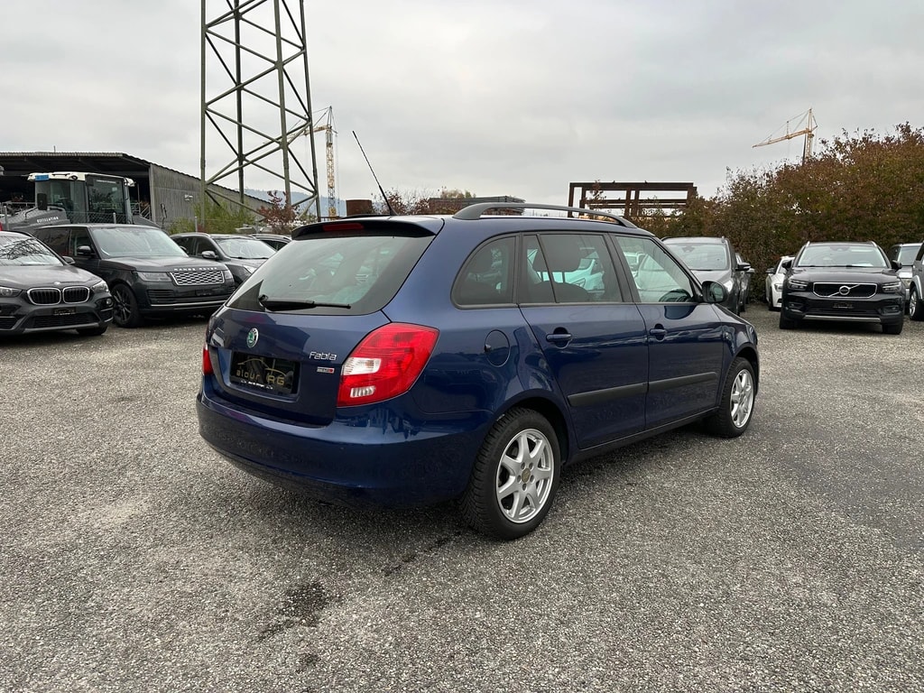 SKODA Fabia 1.2 TSI Classic DSG-image-5