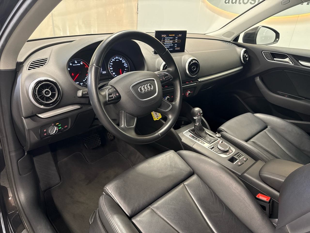 AUDI A3 Sportback 1.4 TFSI Attraction S-tronic-image-2