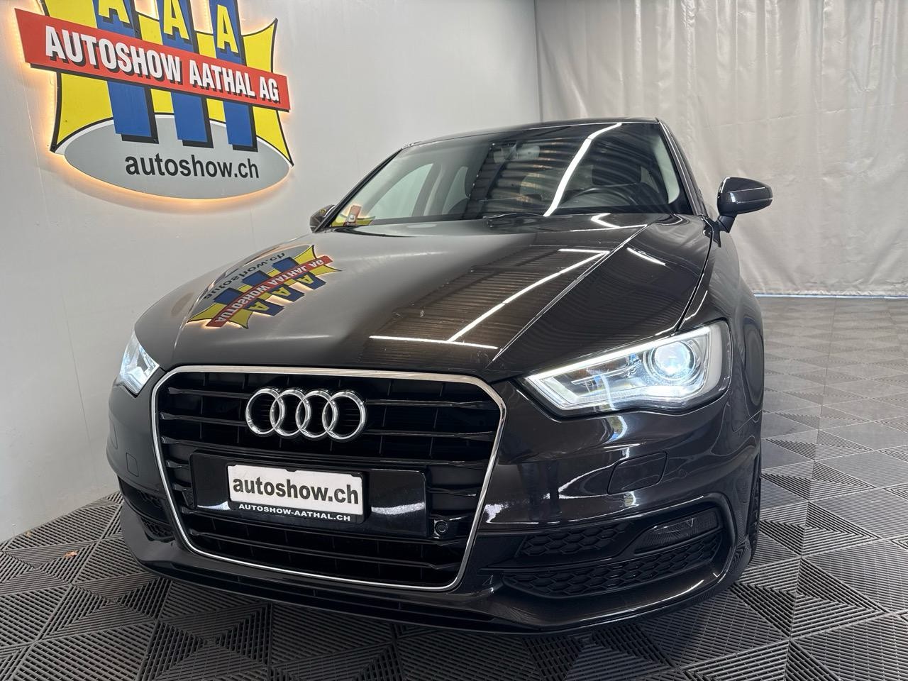 AUDI A3 Sportback 1.4 TFSI Attraction S-tronic-image-11