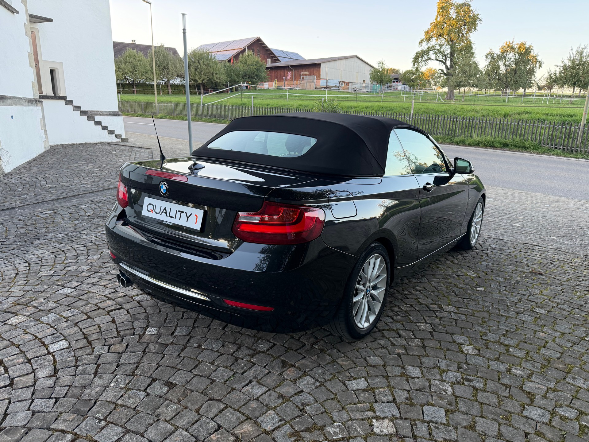 BMW 220d Luxury Line Steptronic / Frisch ab MFK / Service gepflegt bei BMW / 36 Monate Garantie exkl. / Leder / Navi / Xenon-image-5