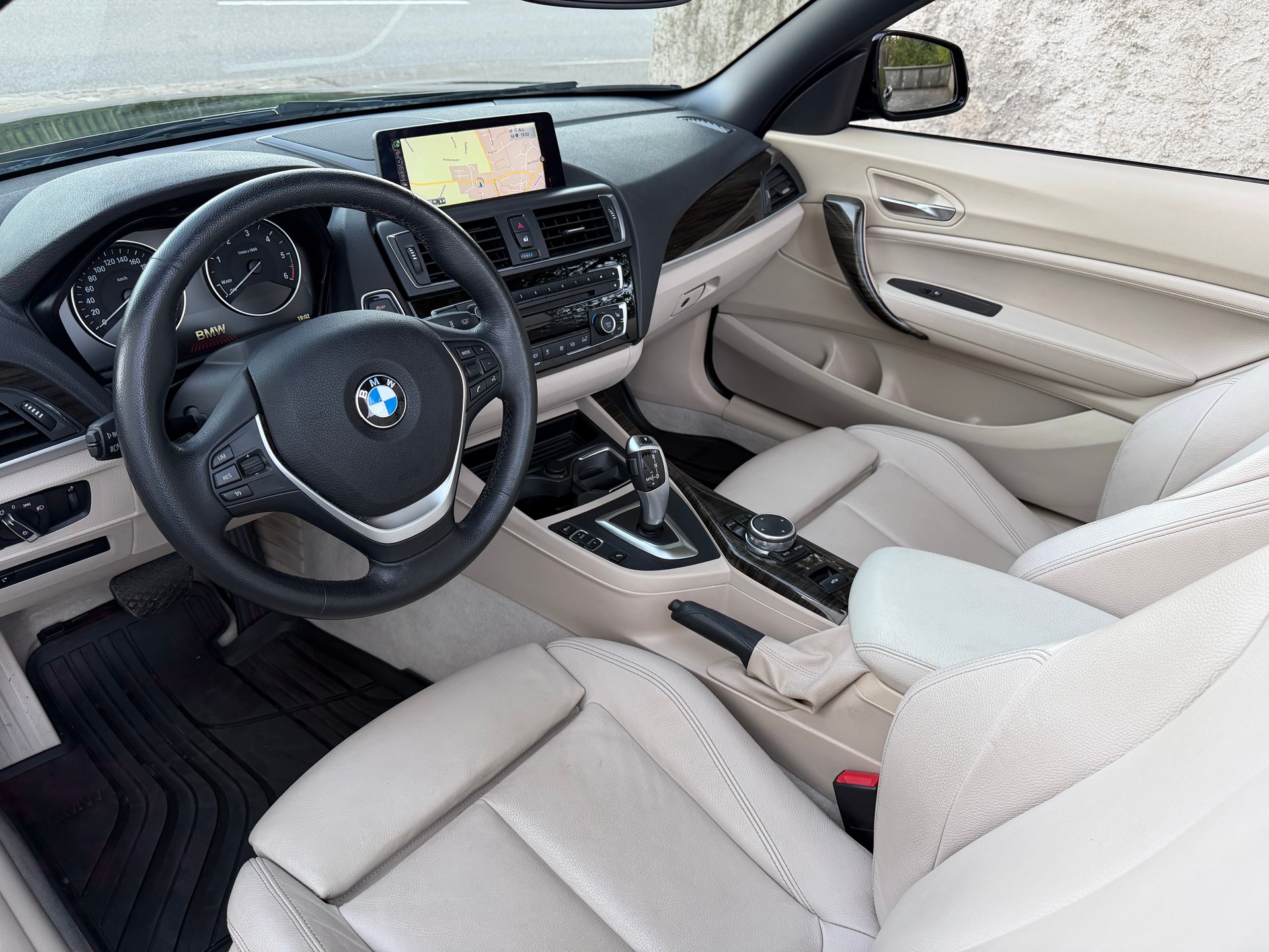 BMW 220d Luxury Line Steptronic / Frisch ab MFK / Service gepflegt bei BMW / 36 Monate Garantie exkl. / Leder / Navi / Xenon-image-10