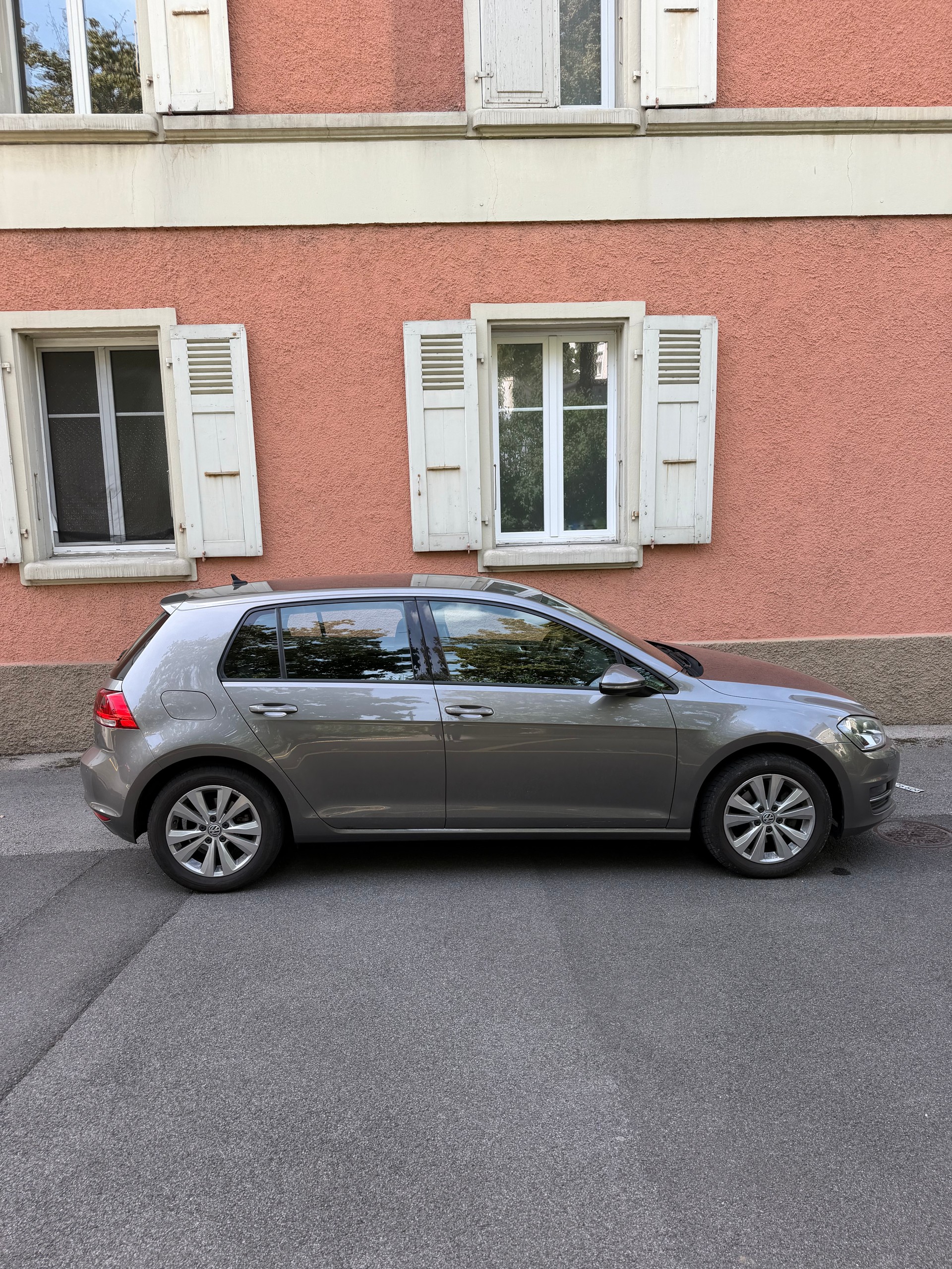 VW GOLF-image-1