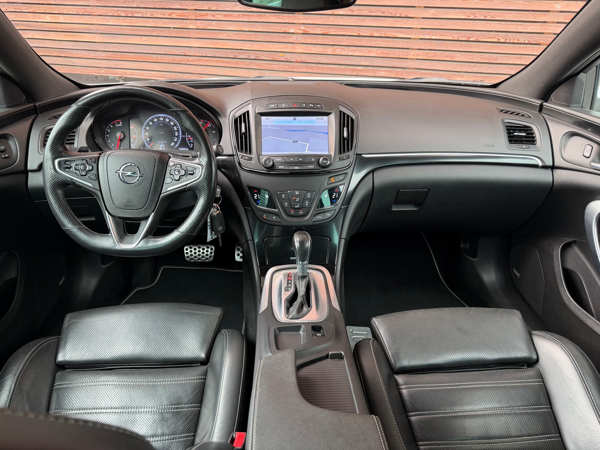 OPEL Insignia 2.8 Turbo OPC Unlimited 4WD Automatic-image-5