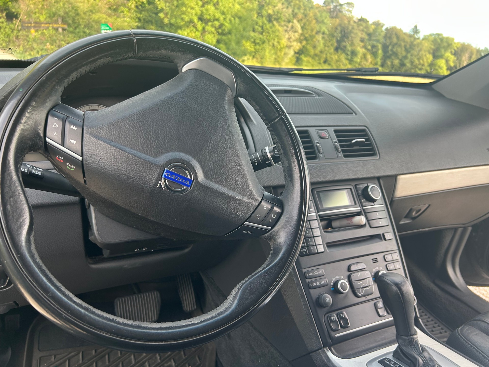 VOLVO 2.4 D5 Husky Ed. 7P. AWD-image-2