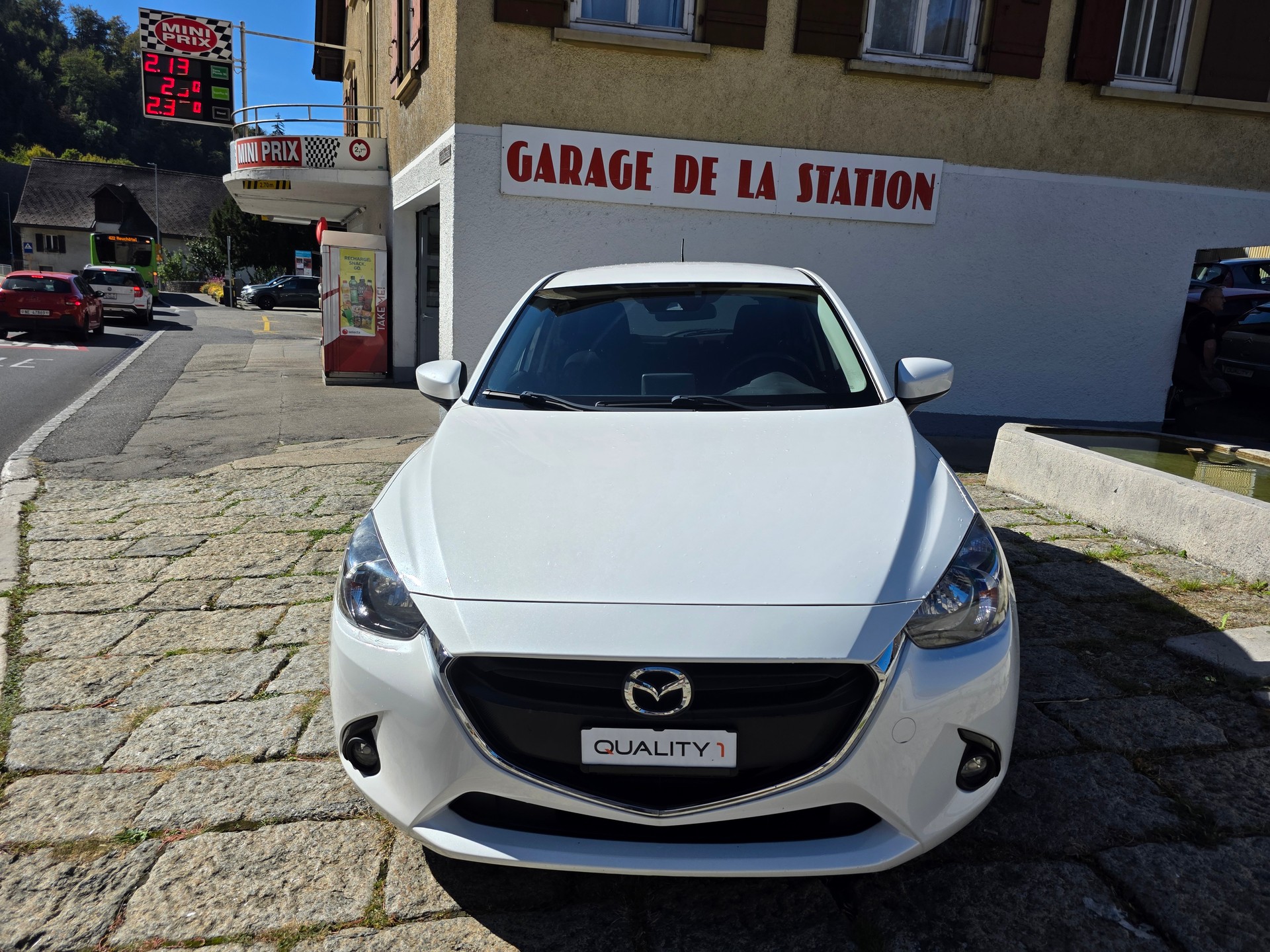 MAZDA 2 1.5i 16V Skyactiv-G Ambition Plus-image-1