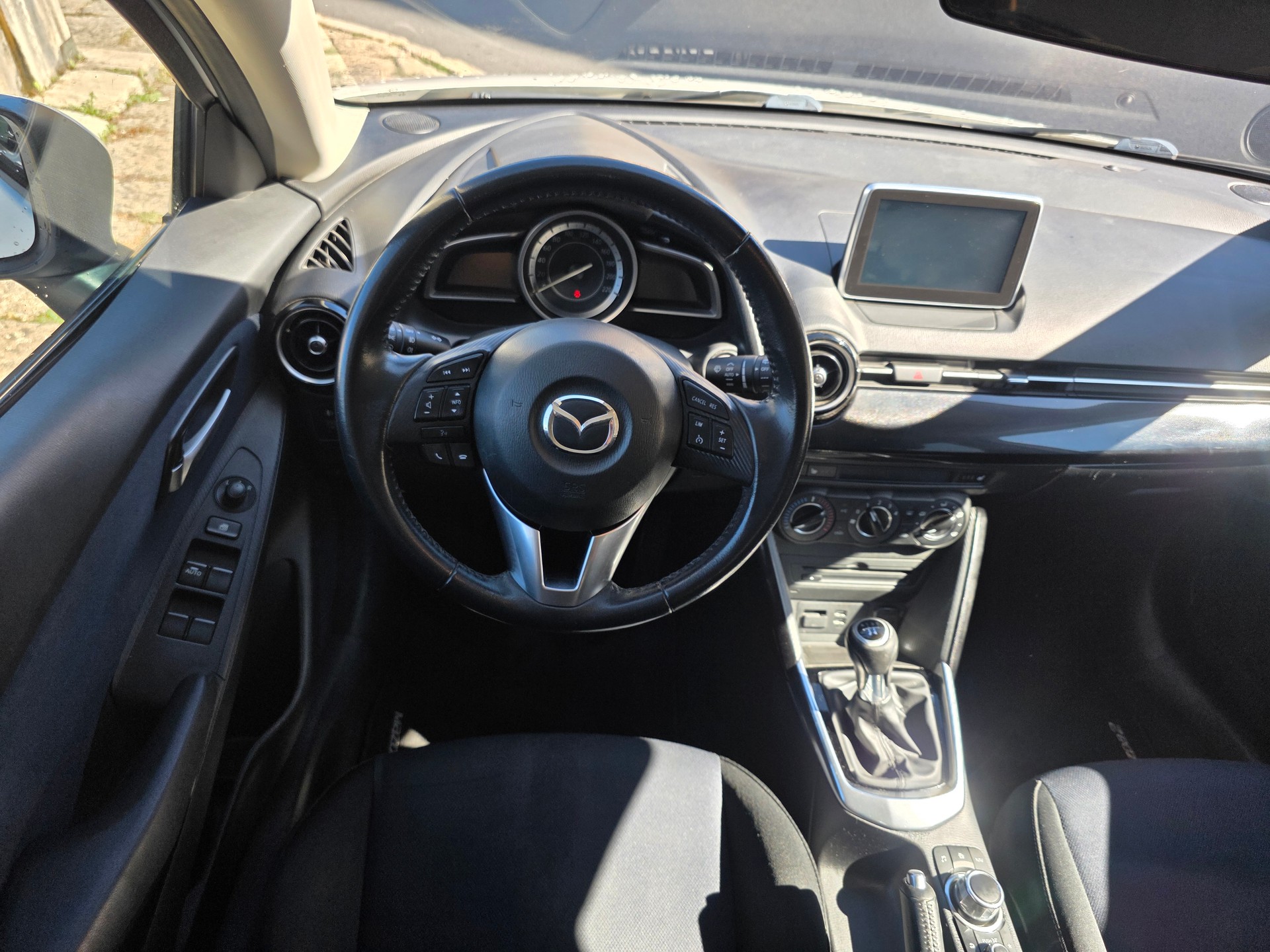 MAZDA 2 1.5i 16V Skyactiv-G Ambition Plus-image-6