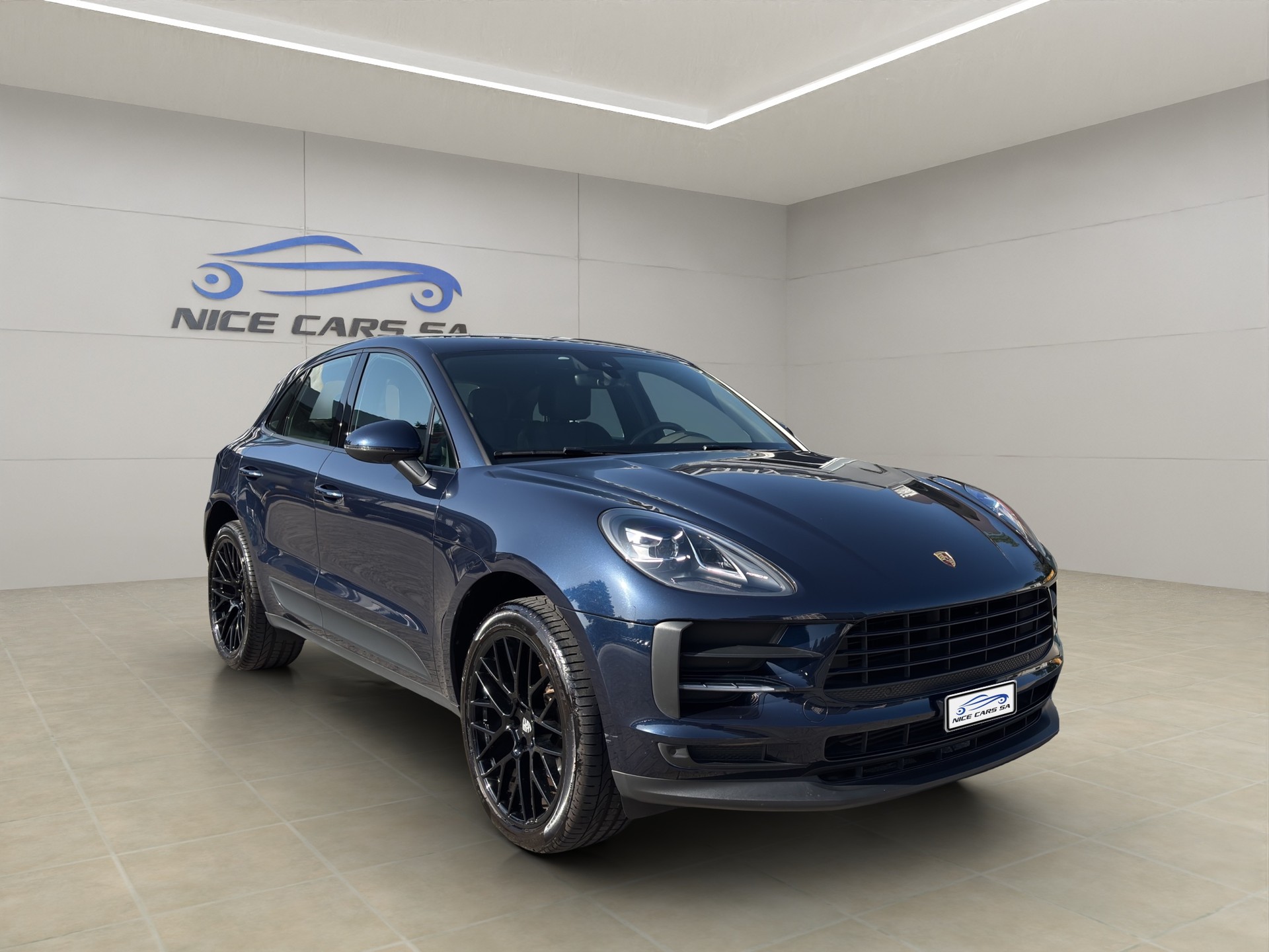 PORSCHE Macan PDK-image-2