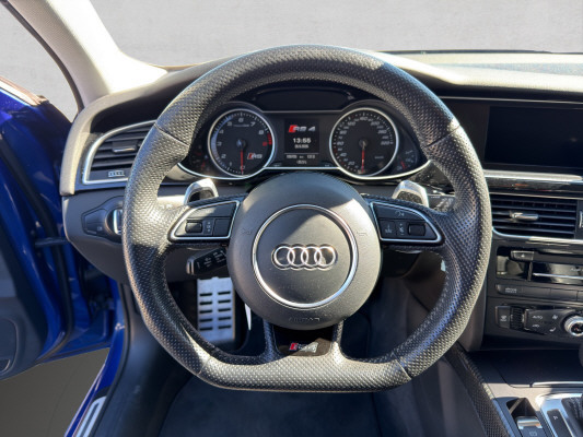 AUDI RS4 Avant 4.2 FSI quattro-image-10