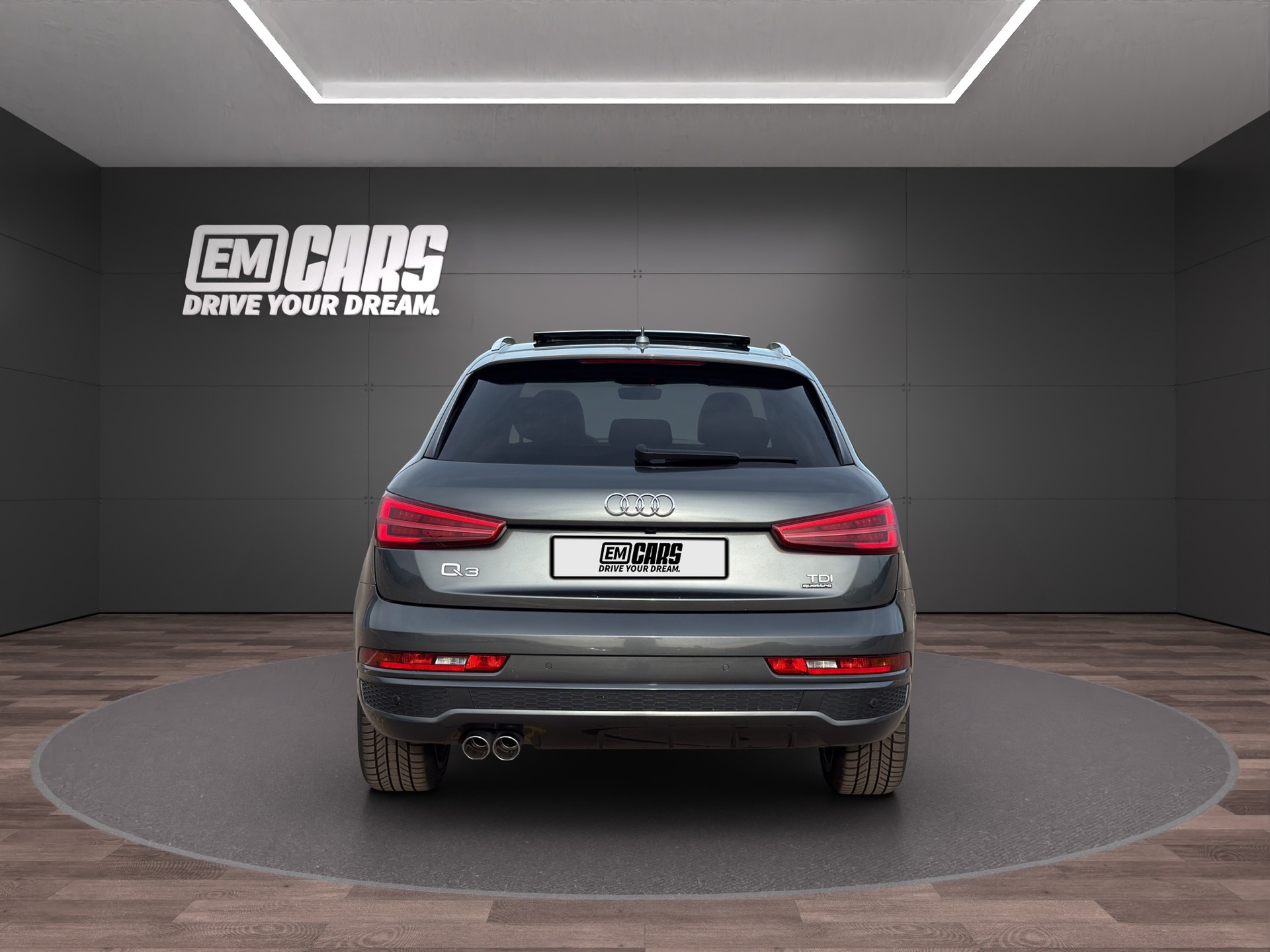 AUDI Q3 2.0 TDI quattro S-tronic-image-4