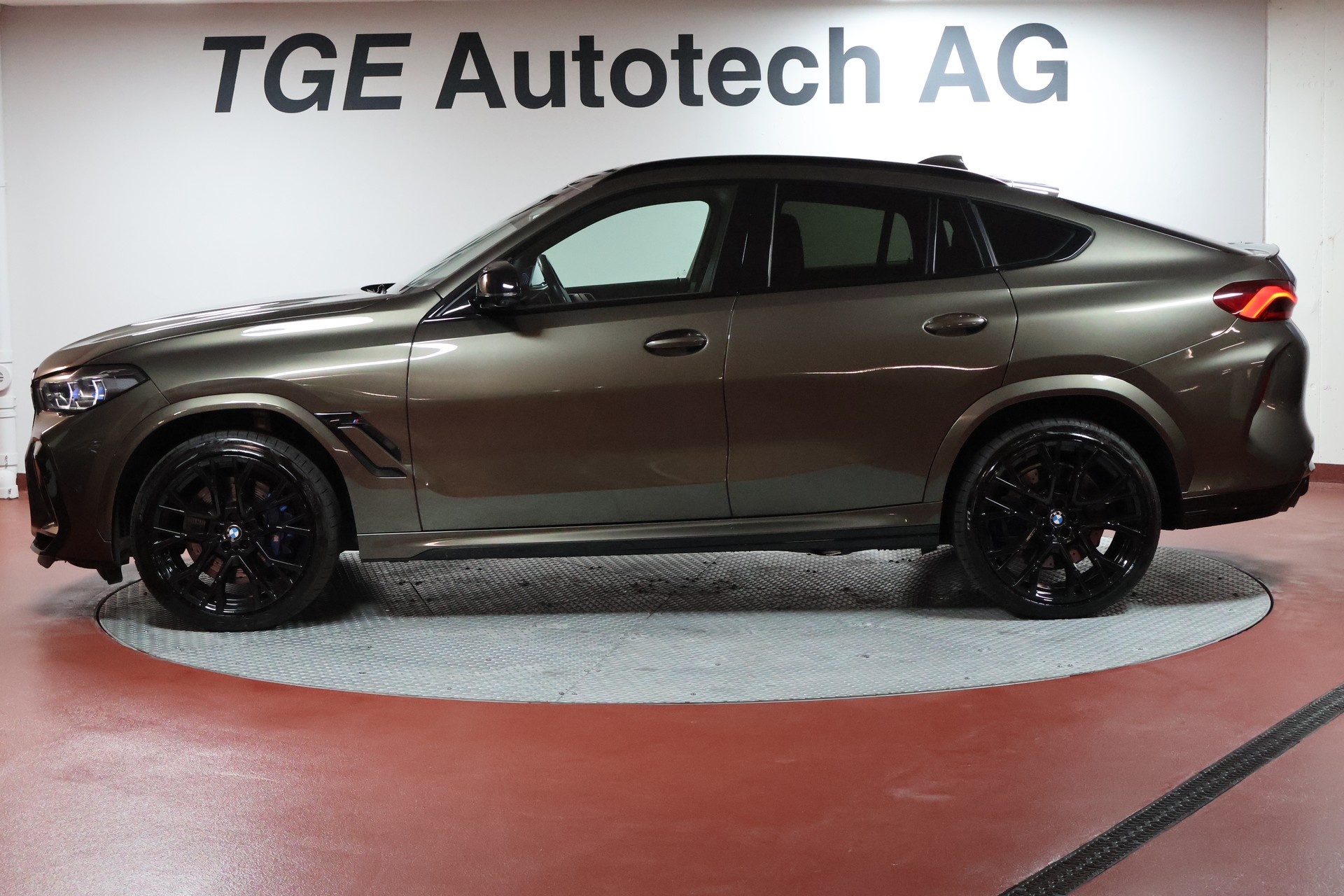 BMW X6M Steptronic M Competition-image-21
