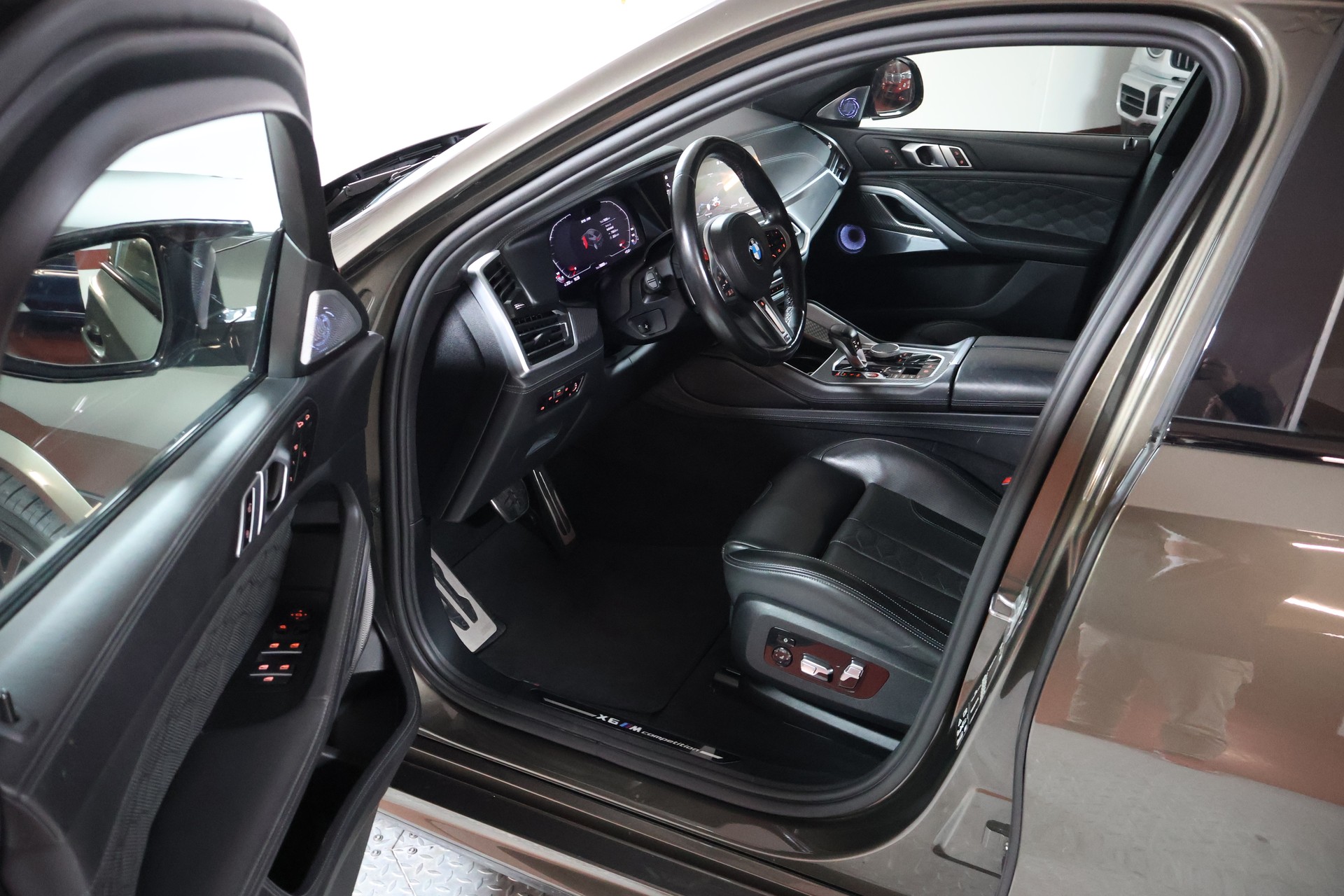 BMW X6M Steptronic M Competition-image-5