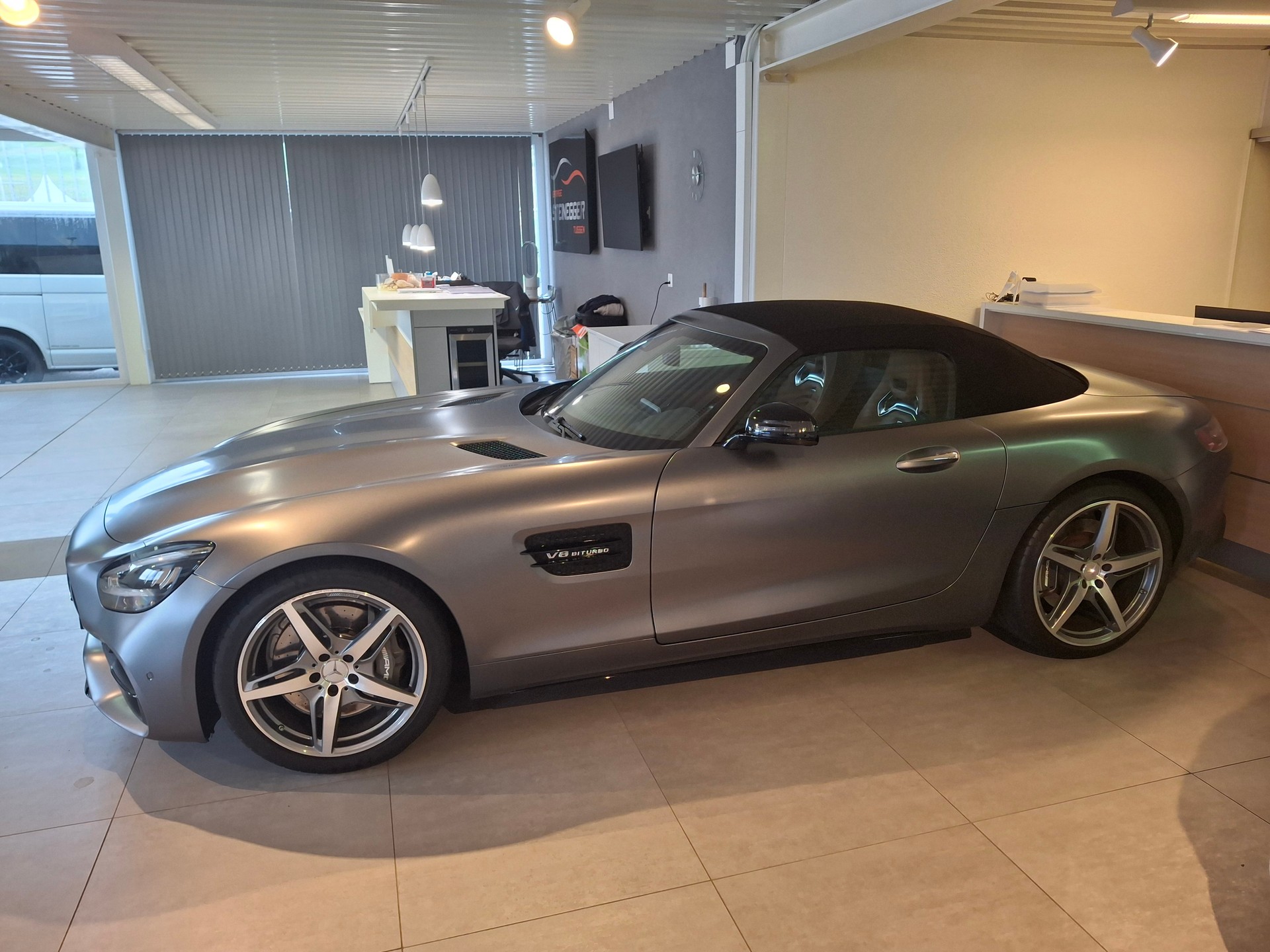 MERCEDES-BENZ AMG GT Roadster Speedshift DCT-image-6