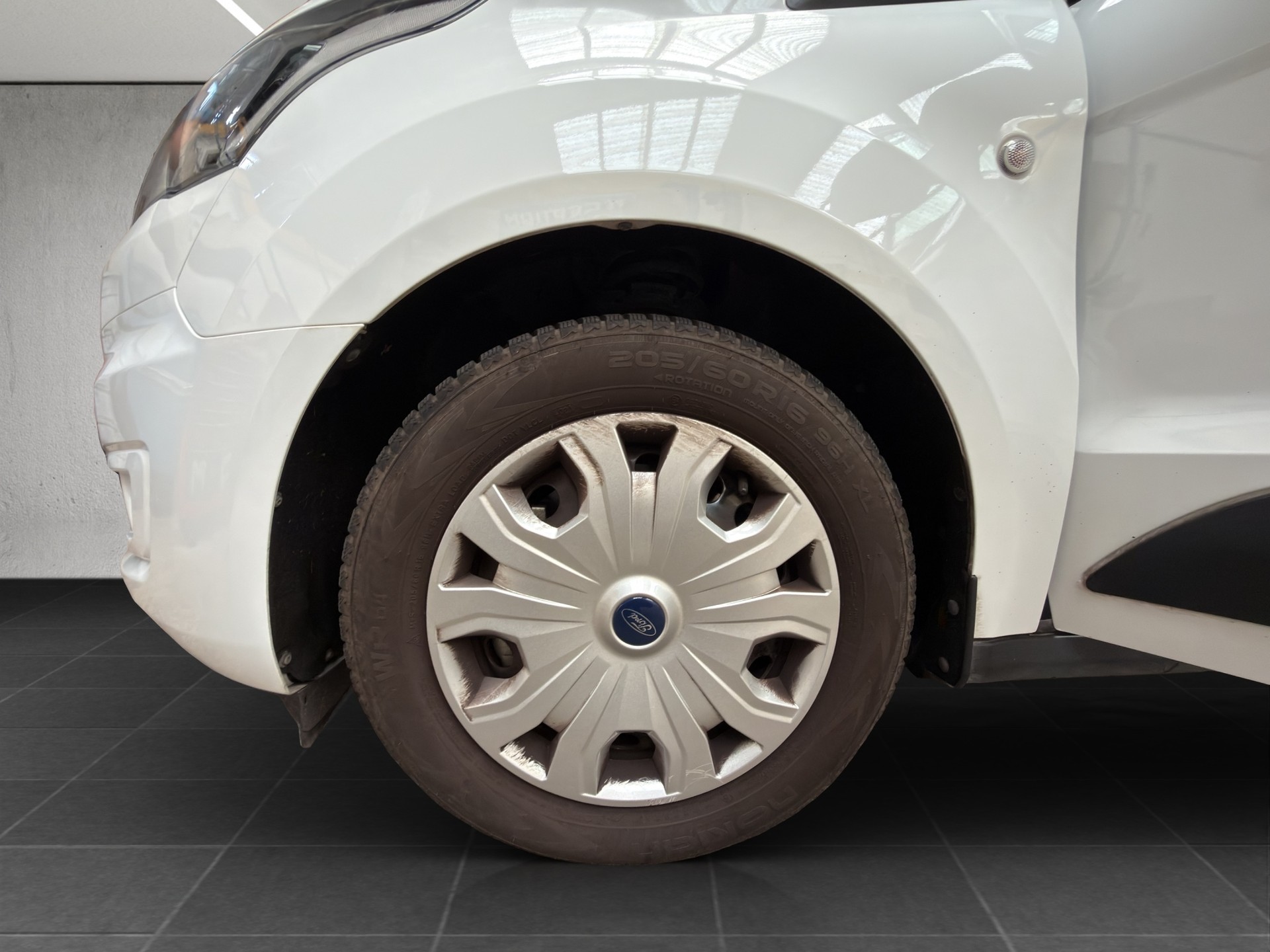 FORD Transit Connect Van T210 1.0 EcoBoost Ambiente-image-11