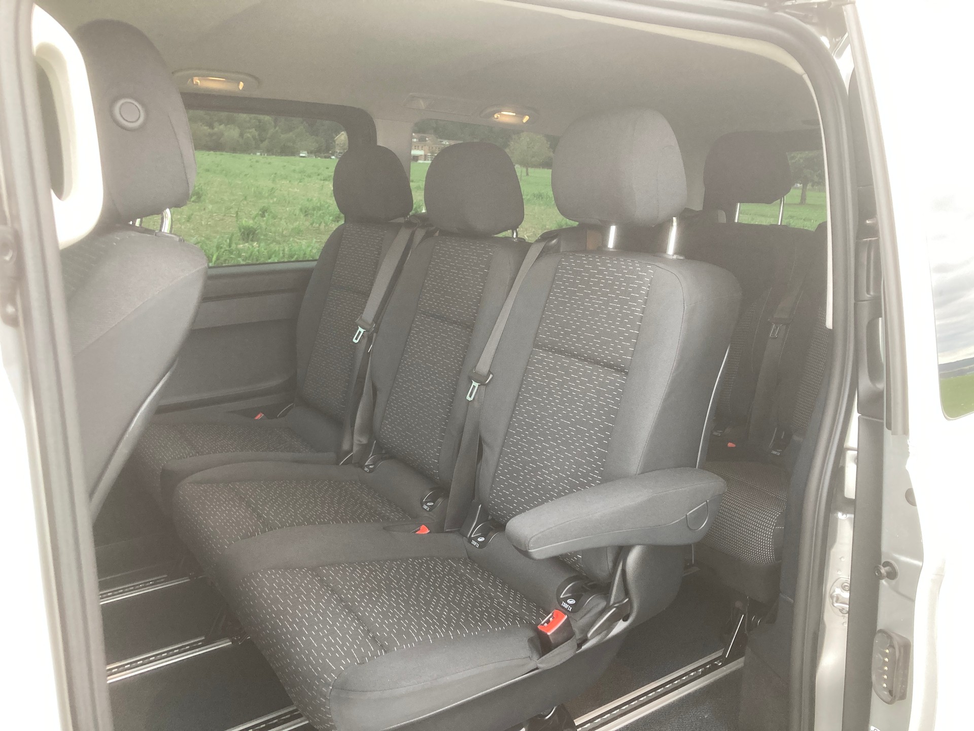 MERCEDES-BENZ Vito 116 CDI Lang Select Family Tourer 4Matic 9G-Tronic mit Anhängerkupplung-image-6