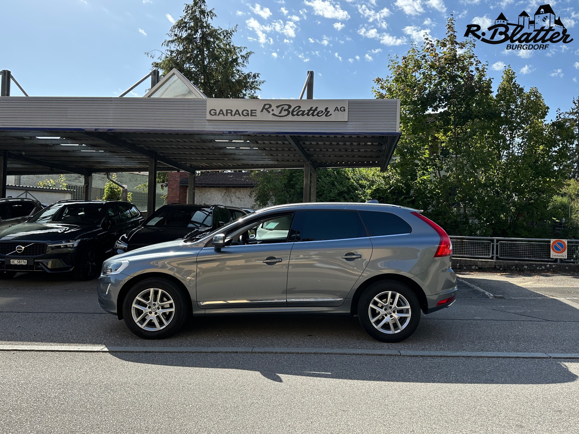 VOLVO XC60 T5 AWD Summum Geartronic-showroom-element-2