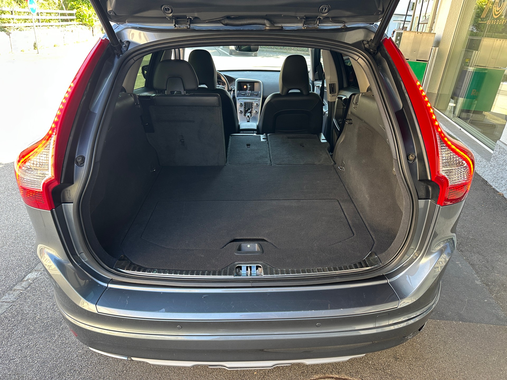 VOLVO XC60 T5 AWD Summum Geartronic-image-15