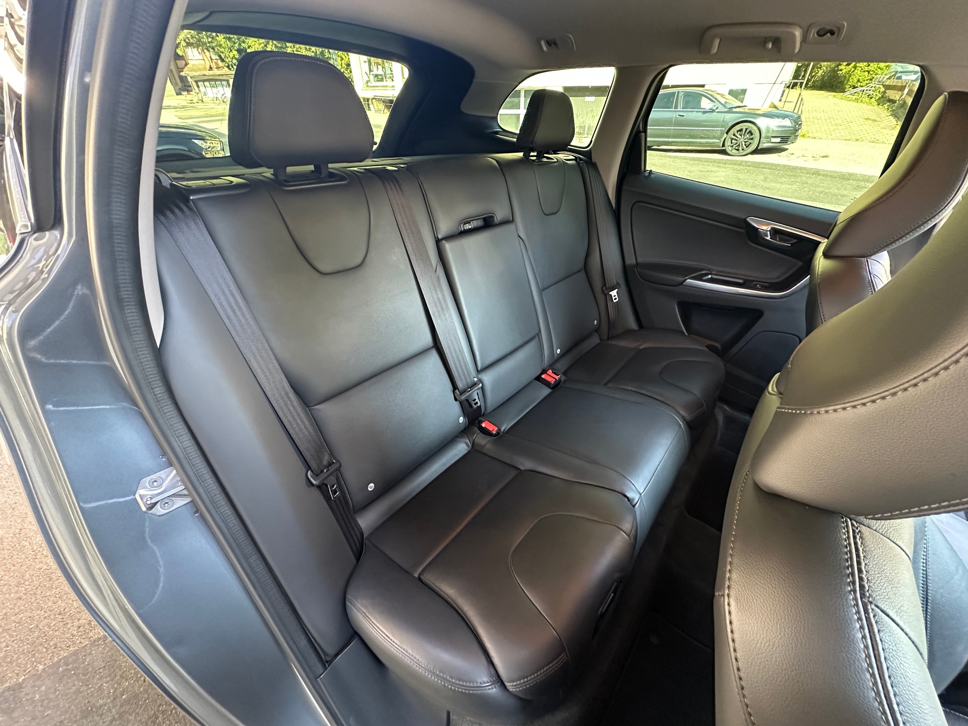 VOLVO XC60 T5 AWD Summum Geartronic-image-13