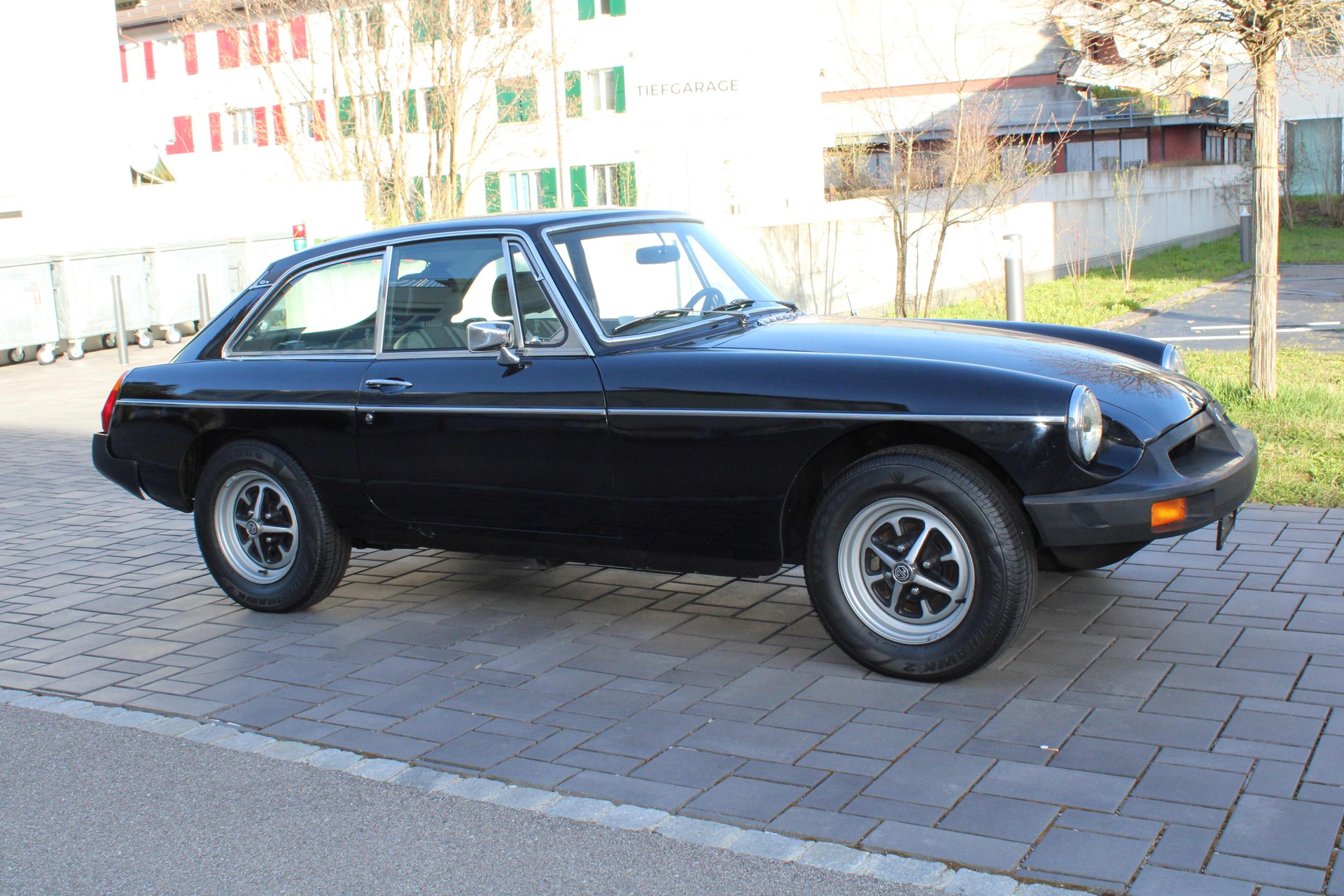 MG GT BLACK ETITION-image-1