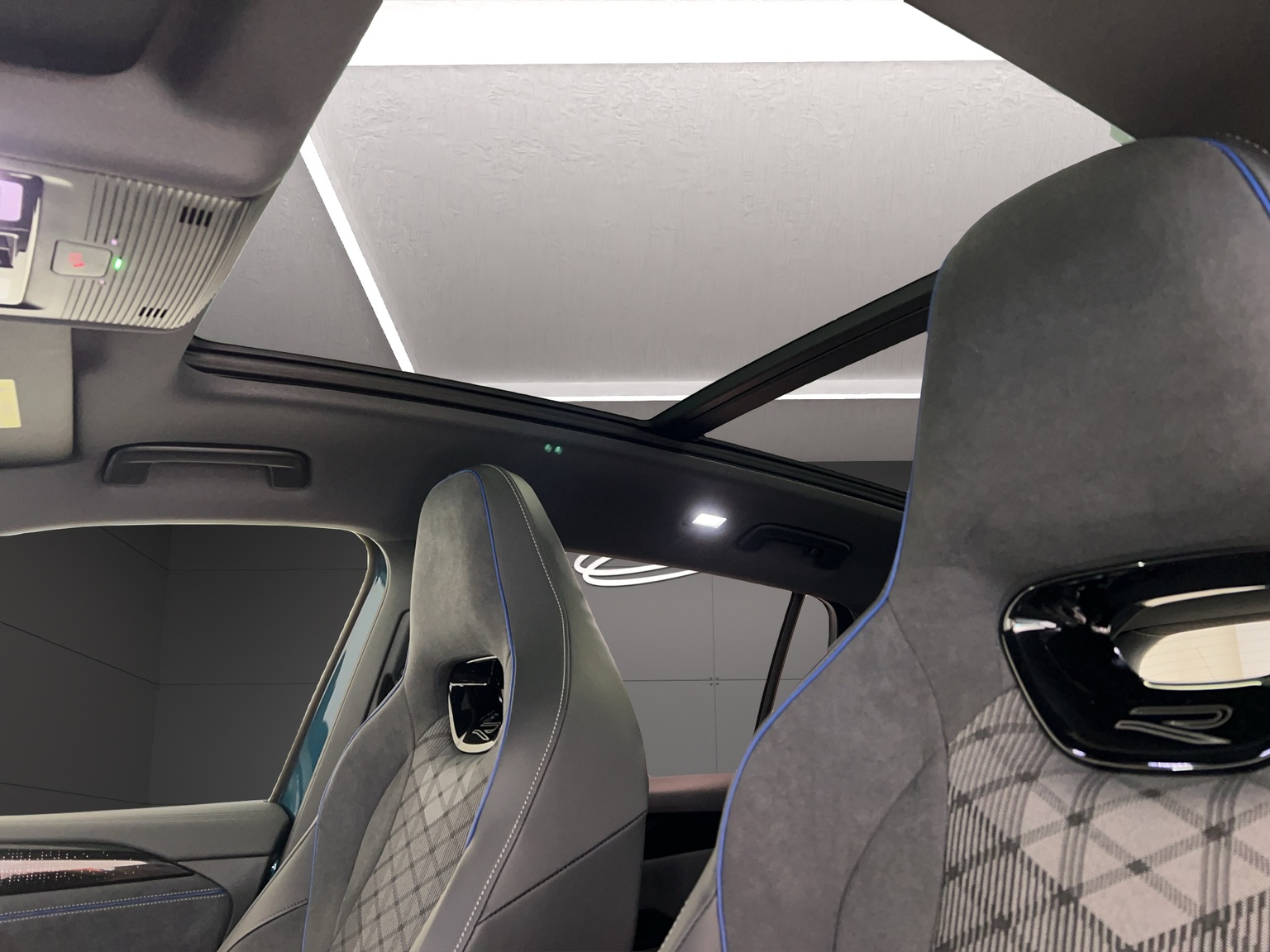 VW Tiguan 2.0 TSI DSG R-Line 4Motion-image-13