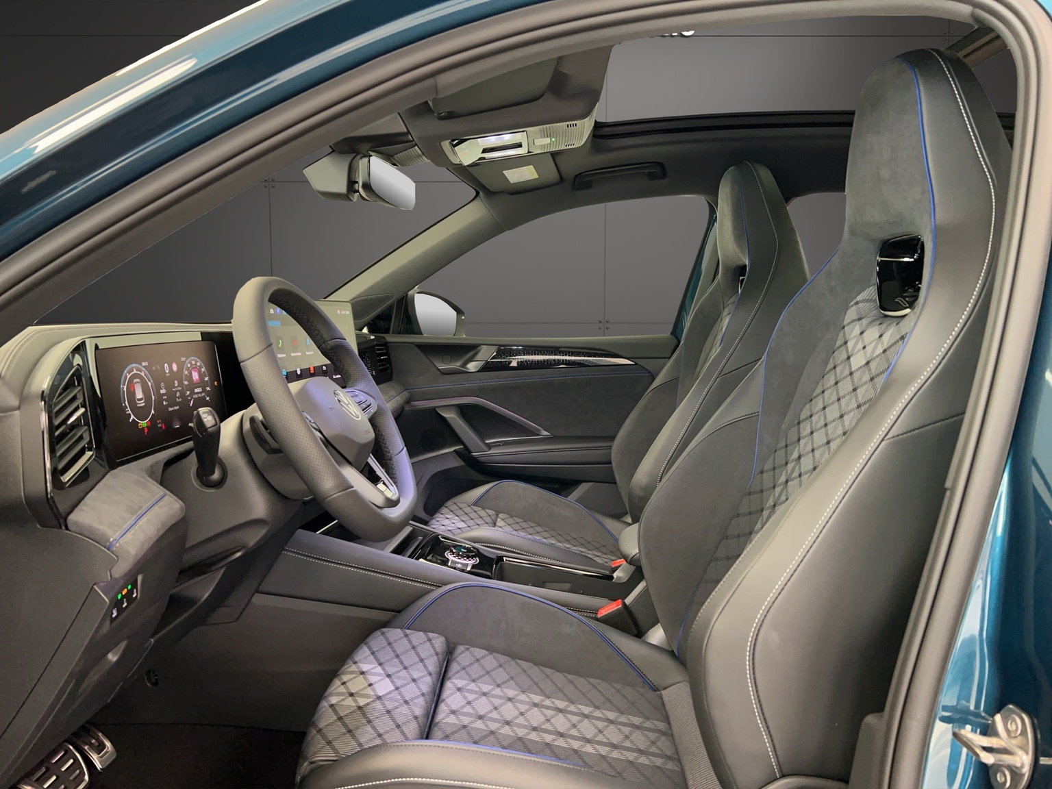 VW Tiguan 2.0 TSI DSG R-Line 4Motion-image-5