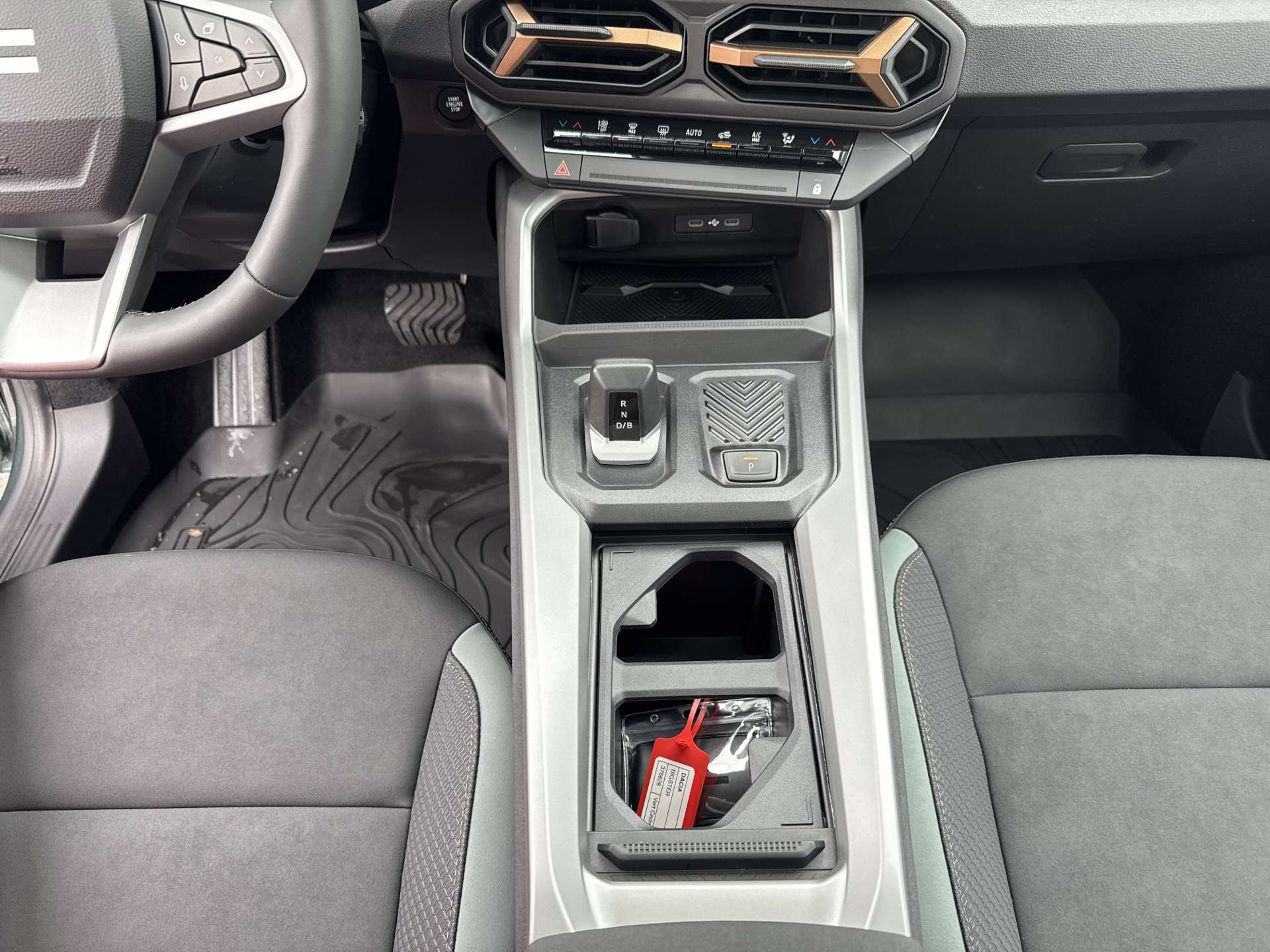 DACIA Bigster HEV 155 Extreme Automat-image-11