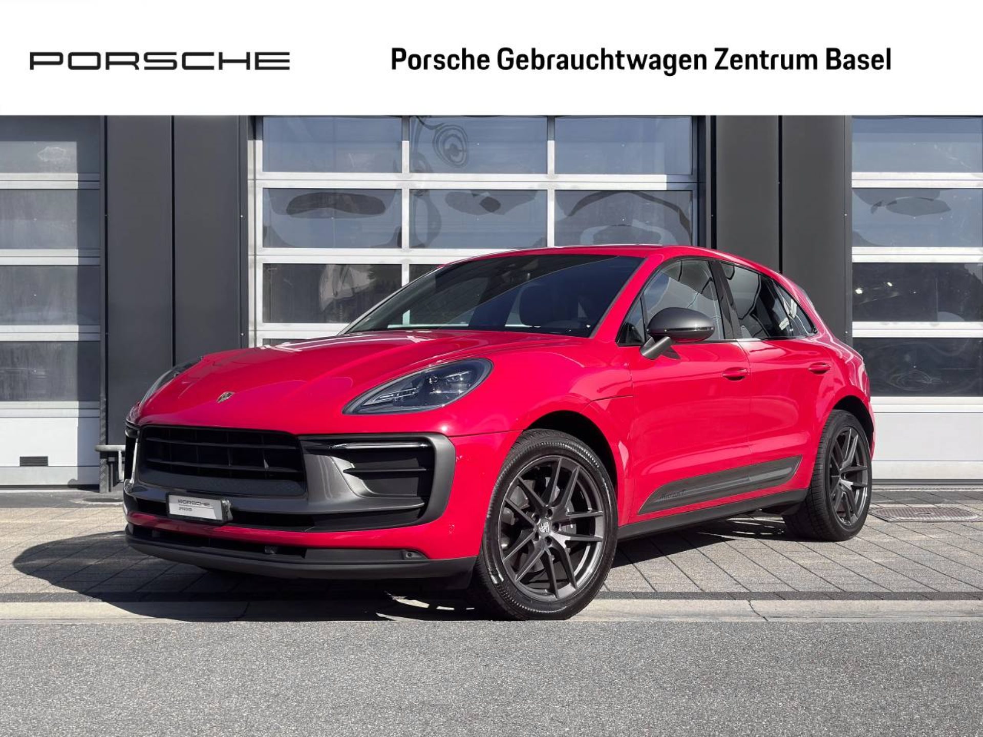 PORSCHE Macan T-image-0