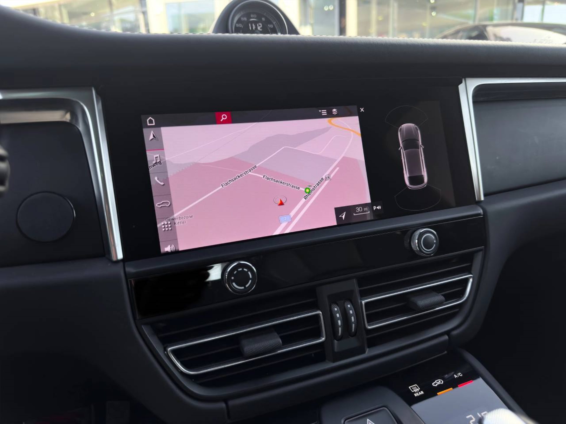 PORSCHE Macan T-image-28