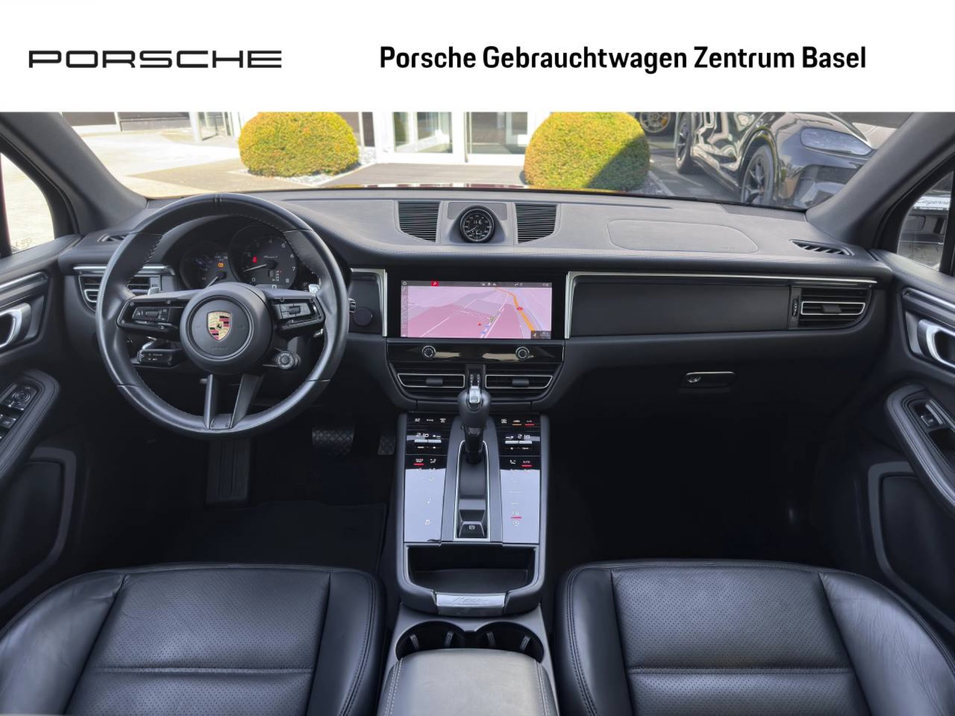 PORSCHE Macan T-image-15