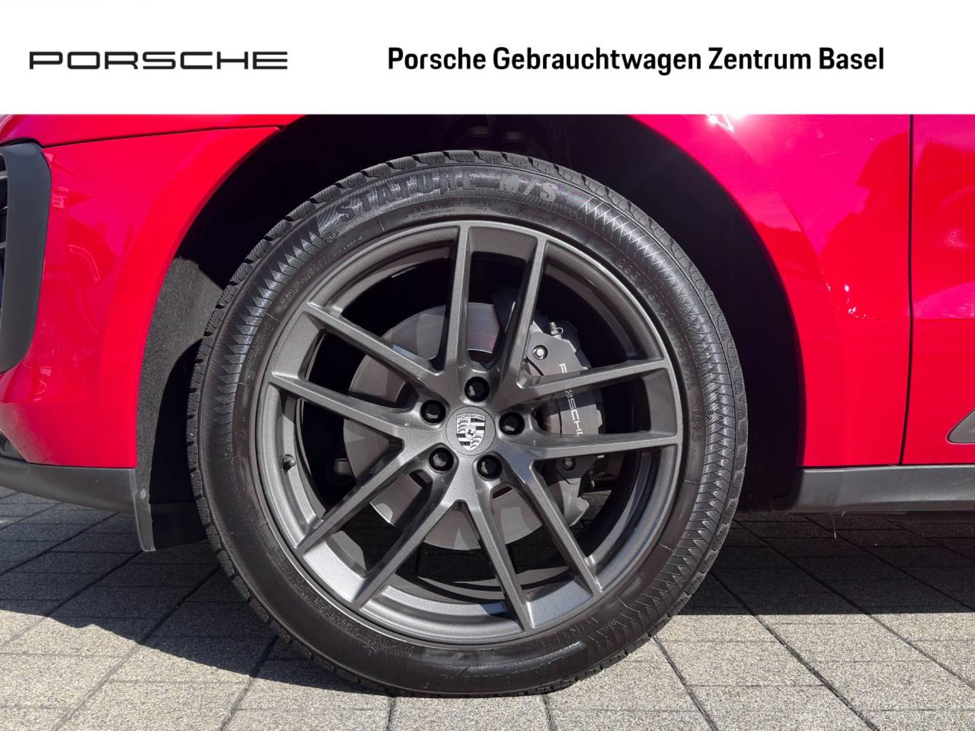PORSCHE Macan T-image-5