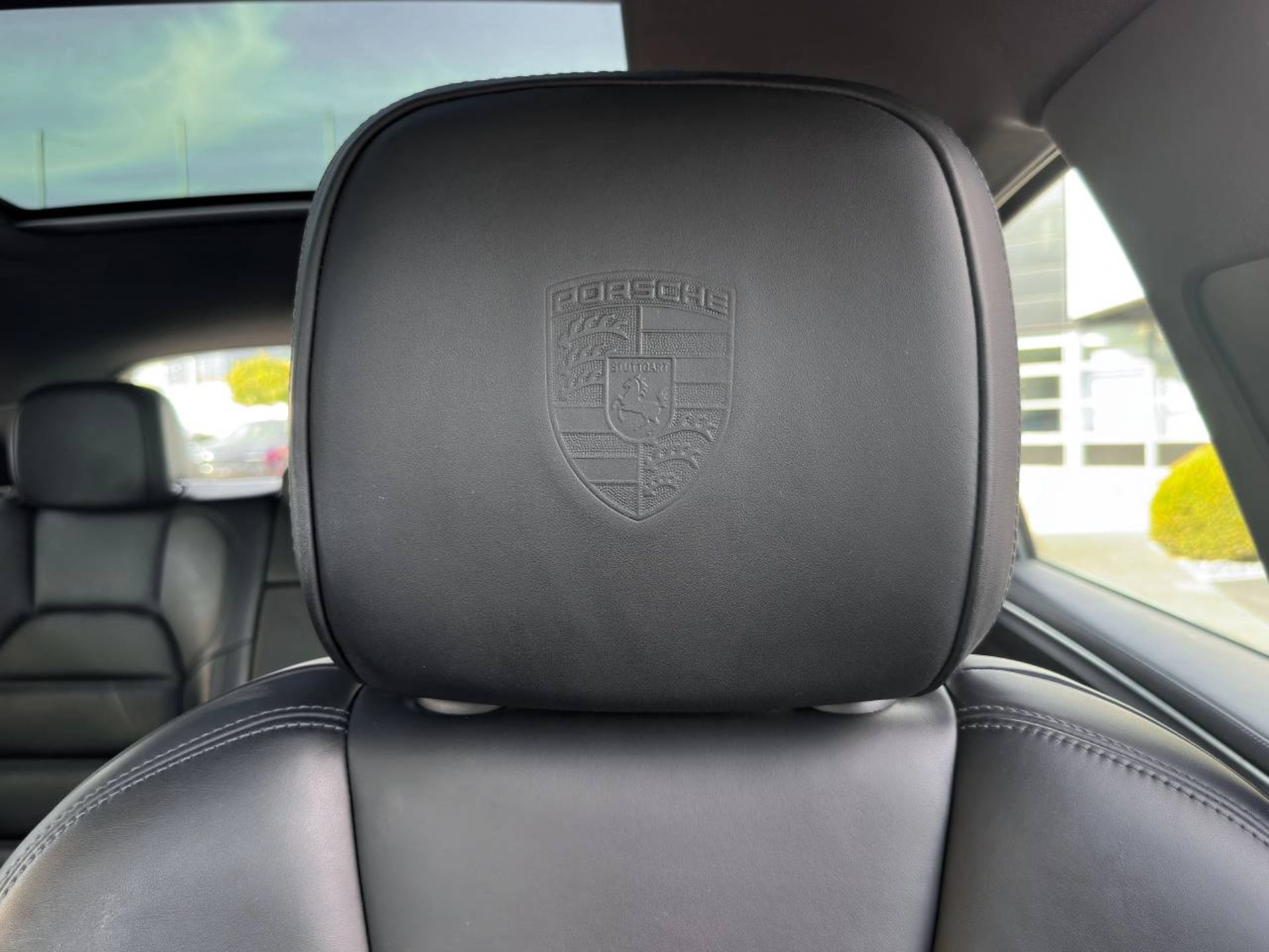 PORSCHE Macan T-image-27