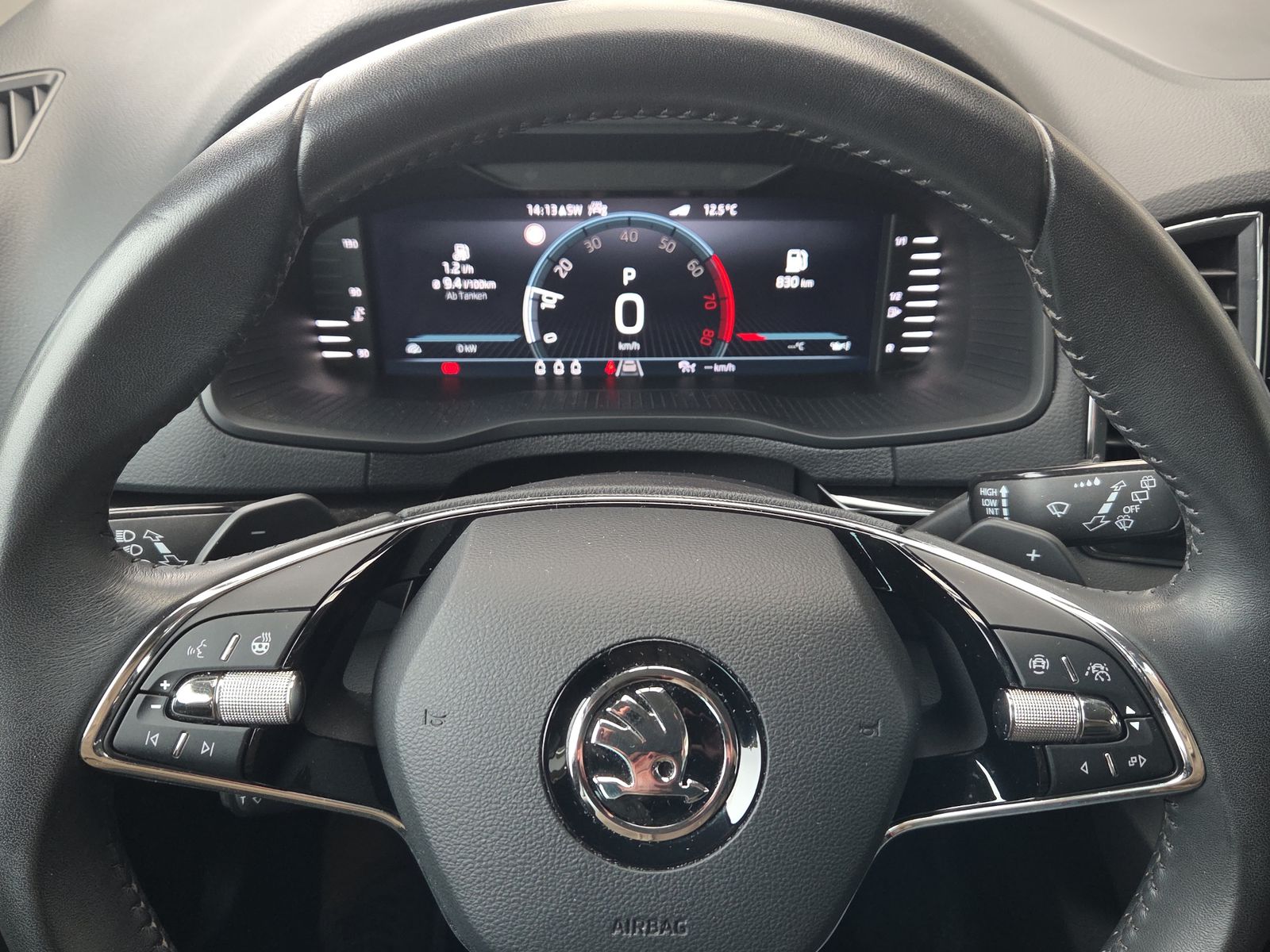 SKODA Karoq 1.5 TSI Style DSG-image-4