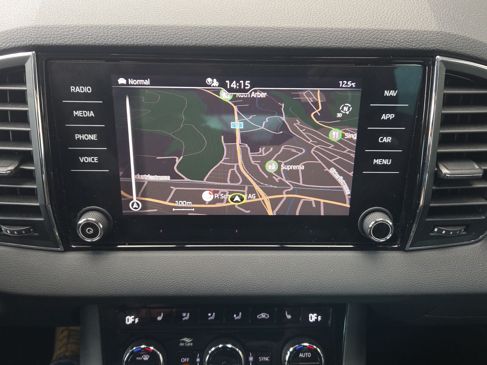 SKODA Karoq 1.5 TSI Style DSG-image-8
