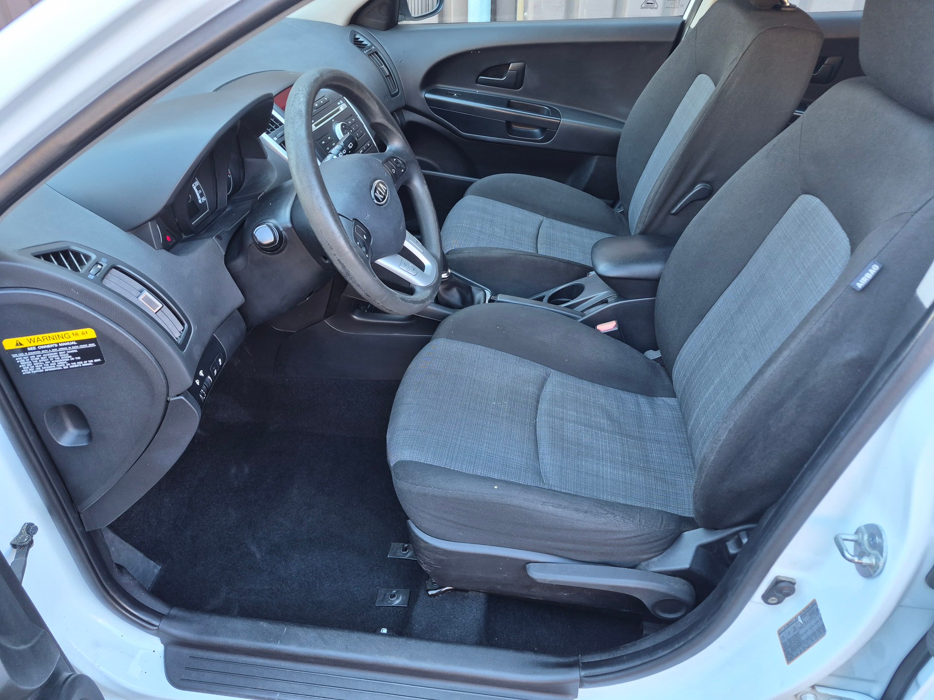 KIA Cee'd Sporty Wagon 1.4 16V Basic-image-5