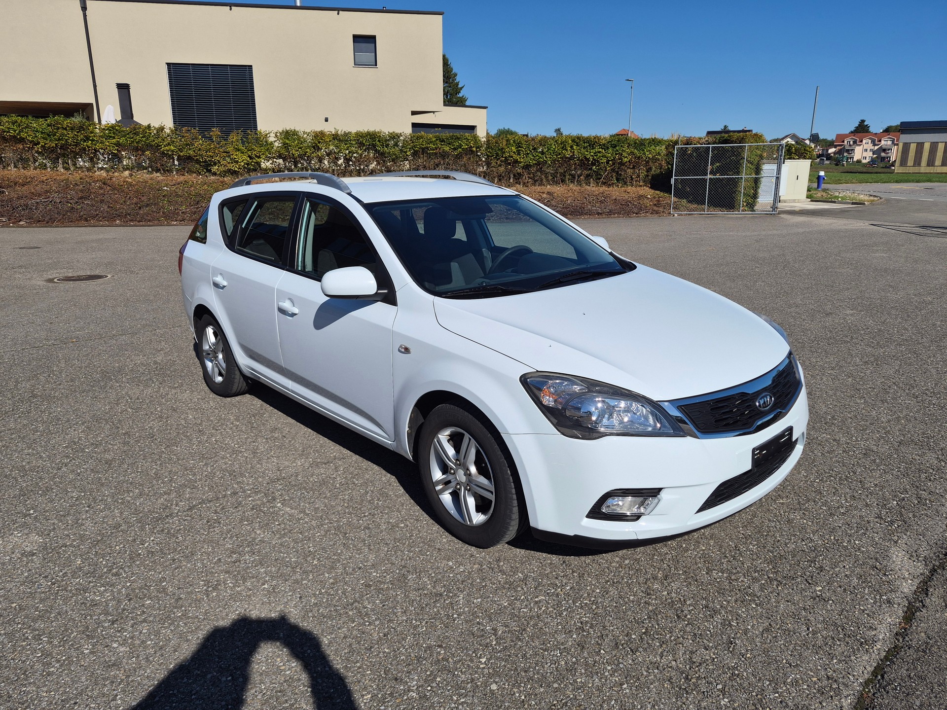 KIA Cee'd Sporty Wagon 1.4 16V Basic-image-3