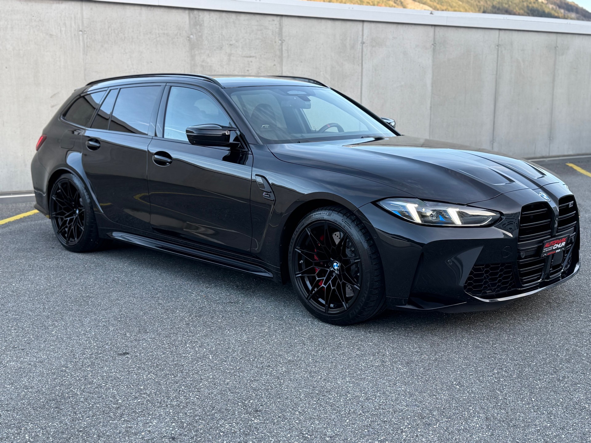BMW M3 Touring xDrive Competition M-image-5