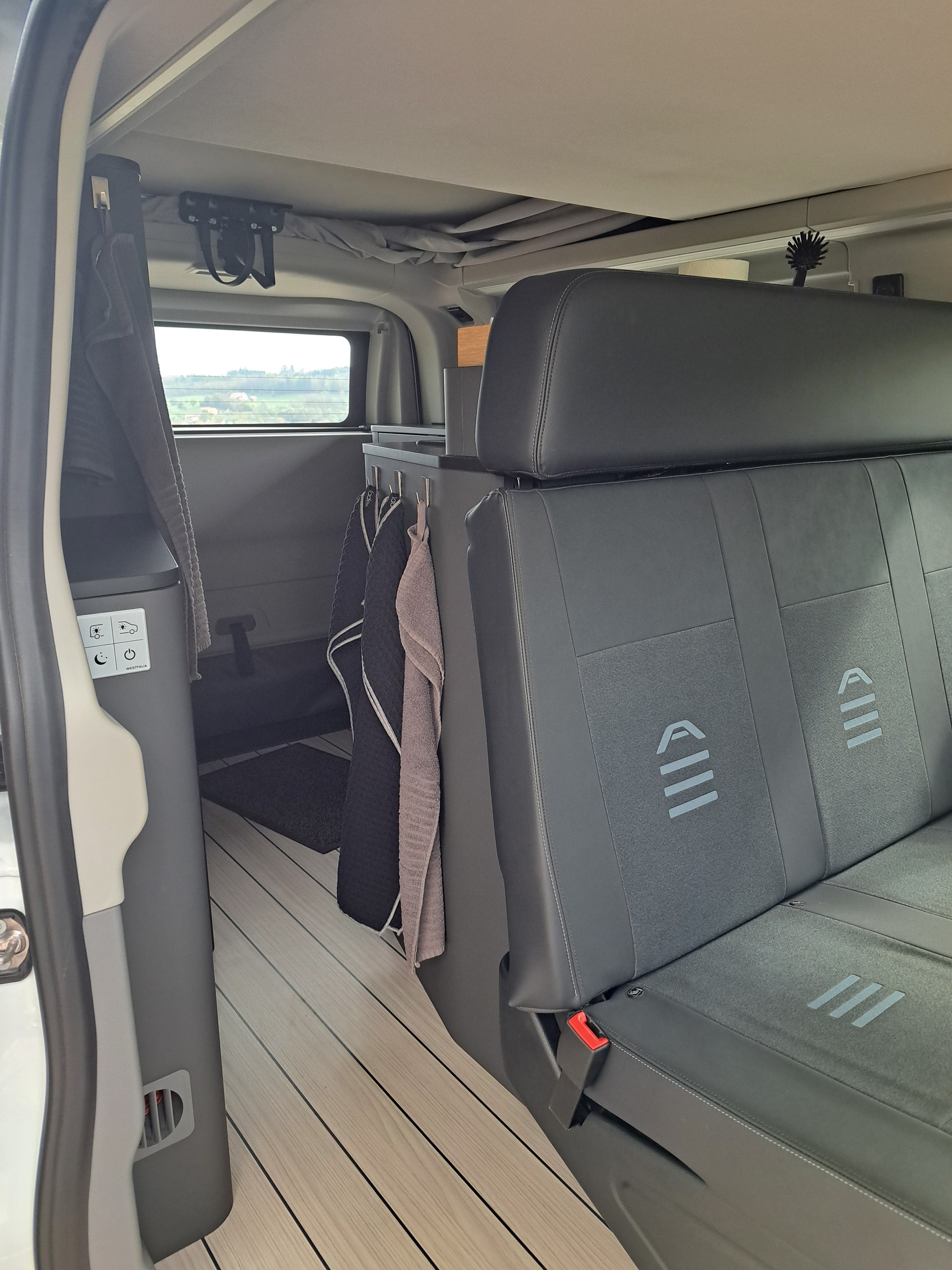 FORD Transit C Nugget 320 L2 2.0 EcoBlue 170 Active-image-6