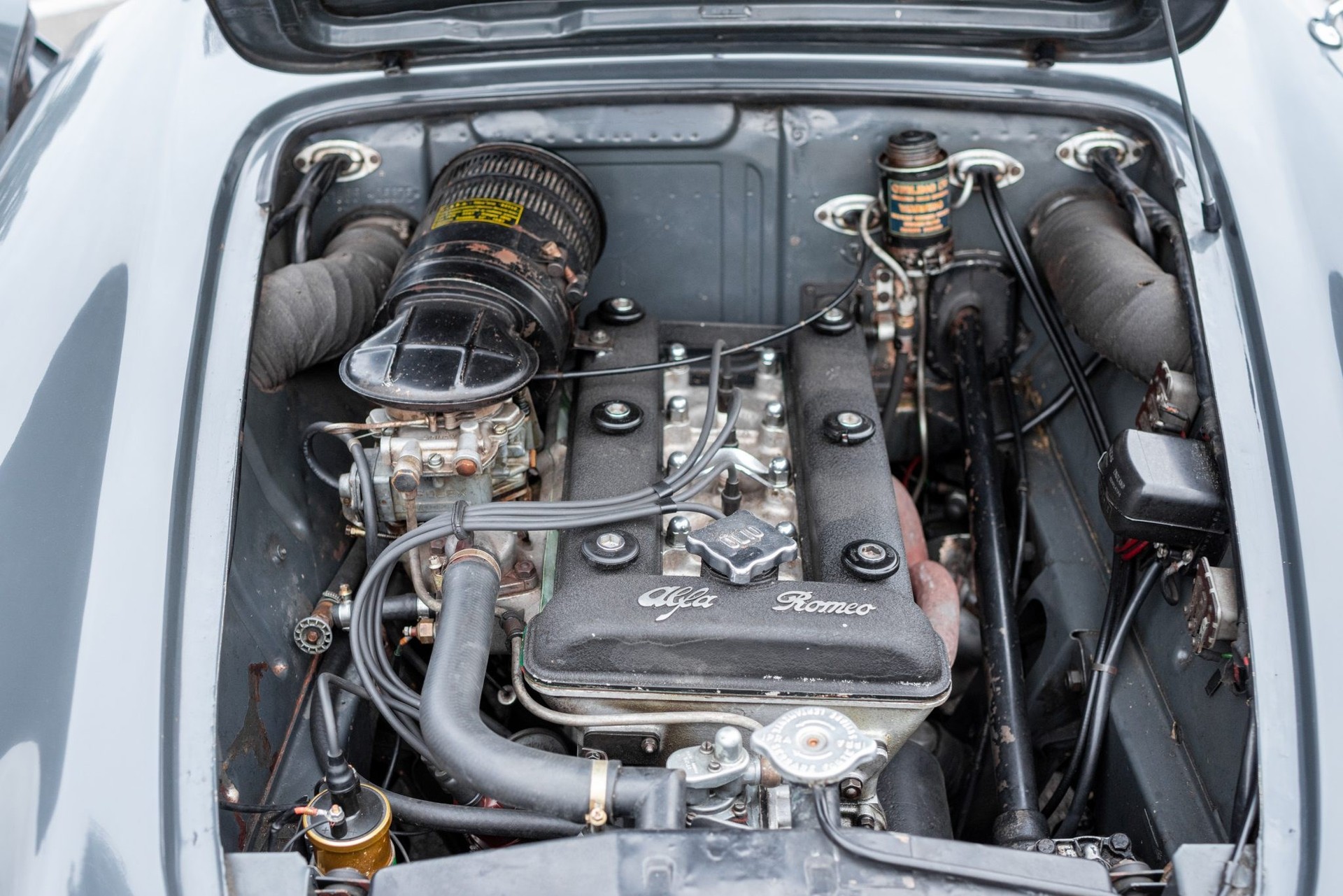 ALFA ROMEO GIULIETTA Spider-image-7