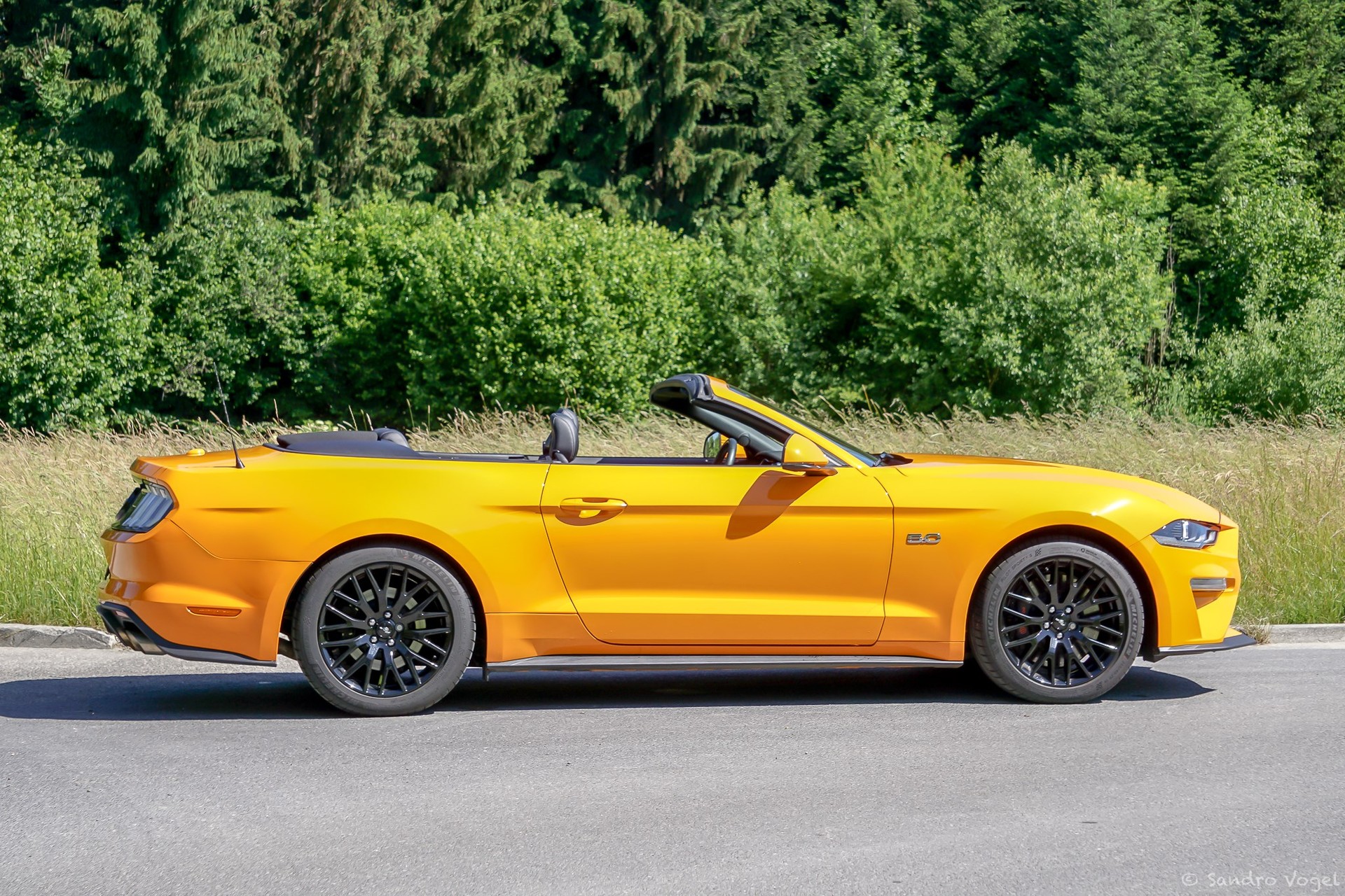 FORD Mustang Convertible 5.0 V8 GT Automat-image-6