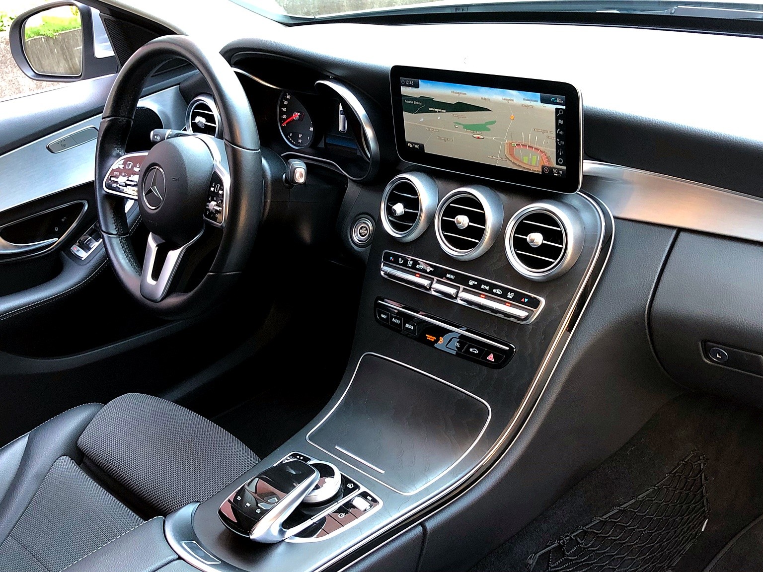 MERCEDES-BENZ C 180 Avantgarde 9G-Tronic-image-4