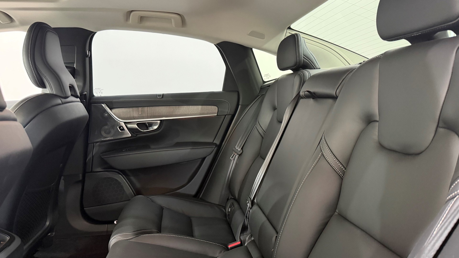 VOLVO S90 2.0 T8 TE Ultimate Dark eA-image-6