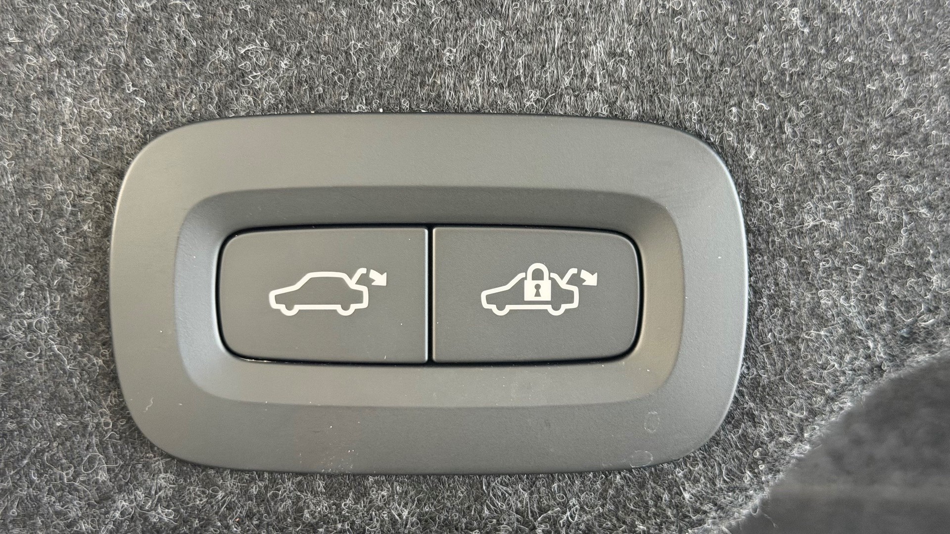 VOLVO S90 2.0 T8 TE Ultimate Dark eA-image-16